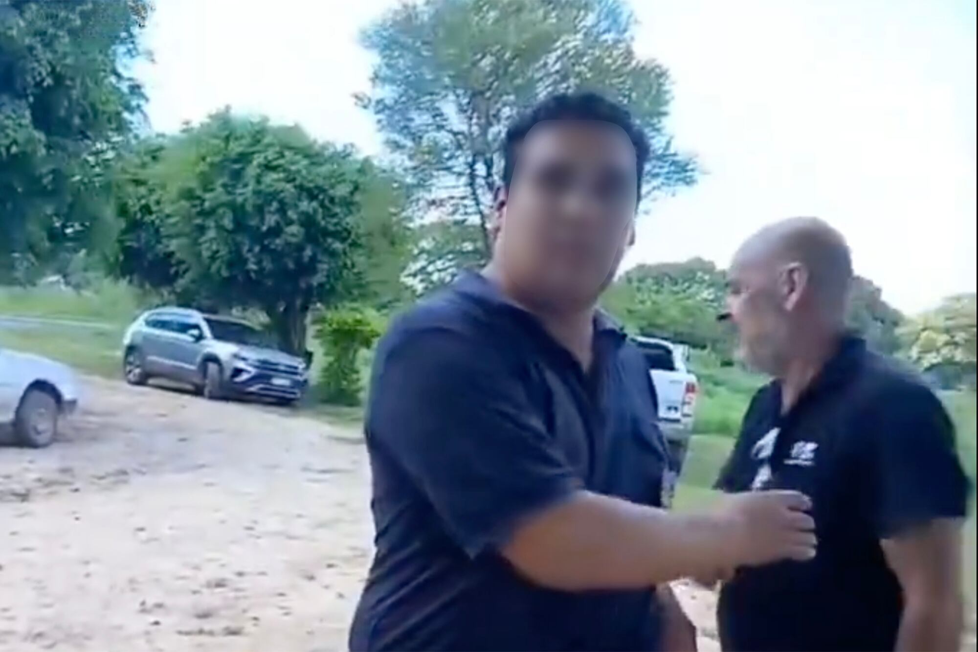 Dirigentes y productores durante la gira gremial en Formosa, donde se registró el episodio con la presencia policial