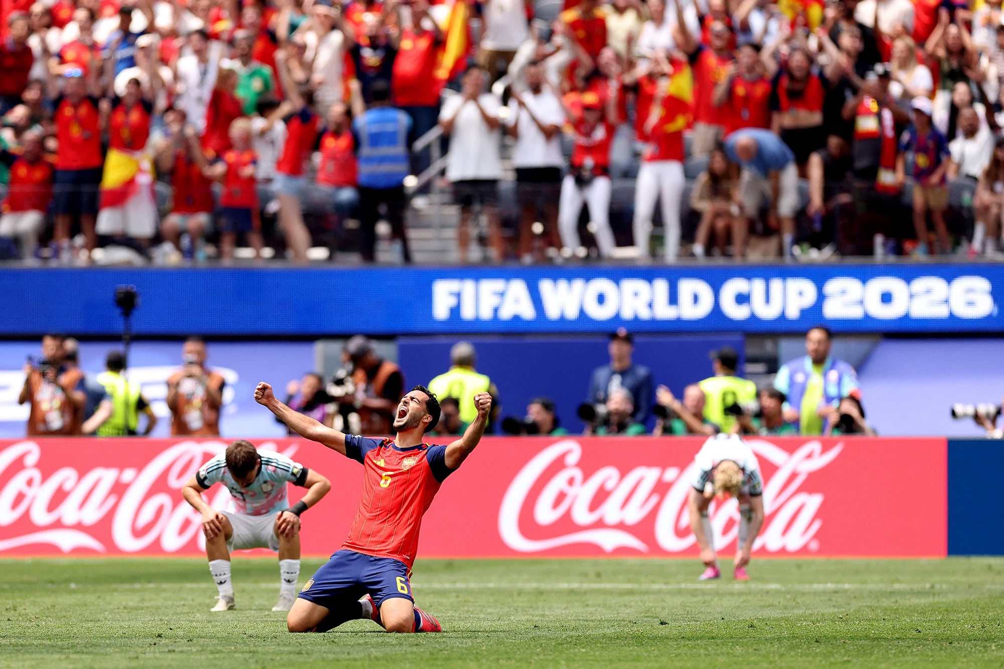 El desahogo de Merino tras el pitazo final y la clasificación española gracias a su vital aporte: el gol que consiguió 120 segundos después de ingresar sobre el final.