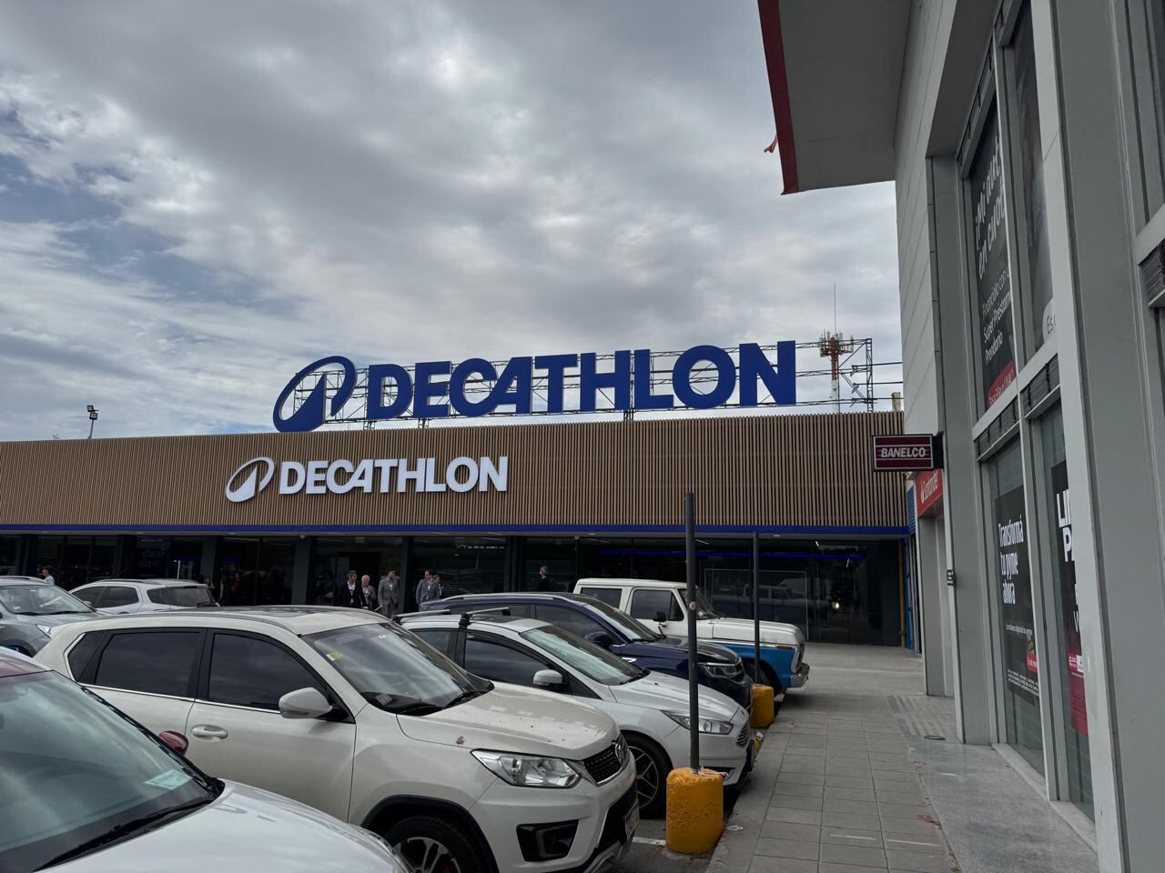 Furor por Decathlon: más 10 mil personas solo en un día y récord de ventas a nivel mundial durante el fin de semana