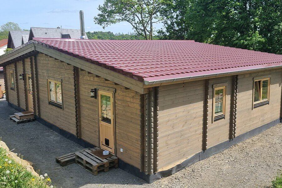 Aunque vulnerable, la madera resiste sismos leves y facilita reparaciones rápidas y económicas