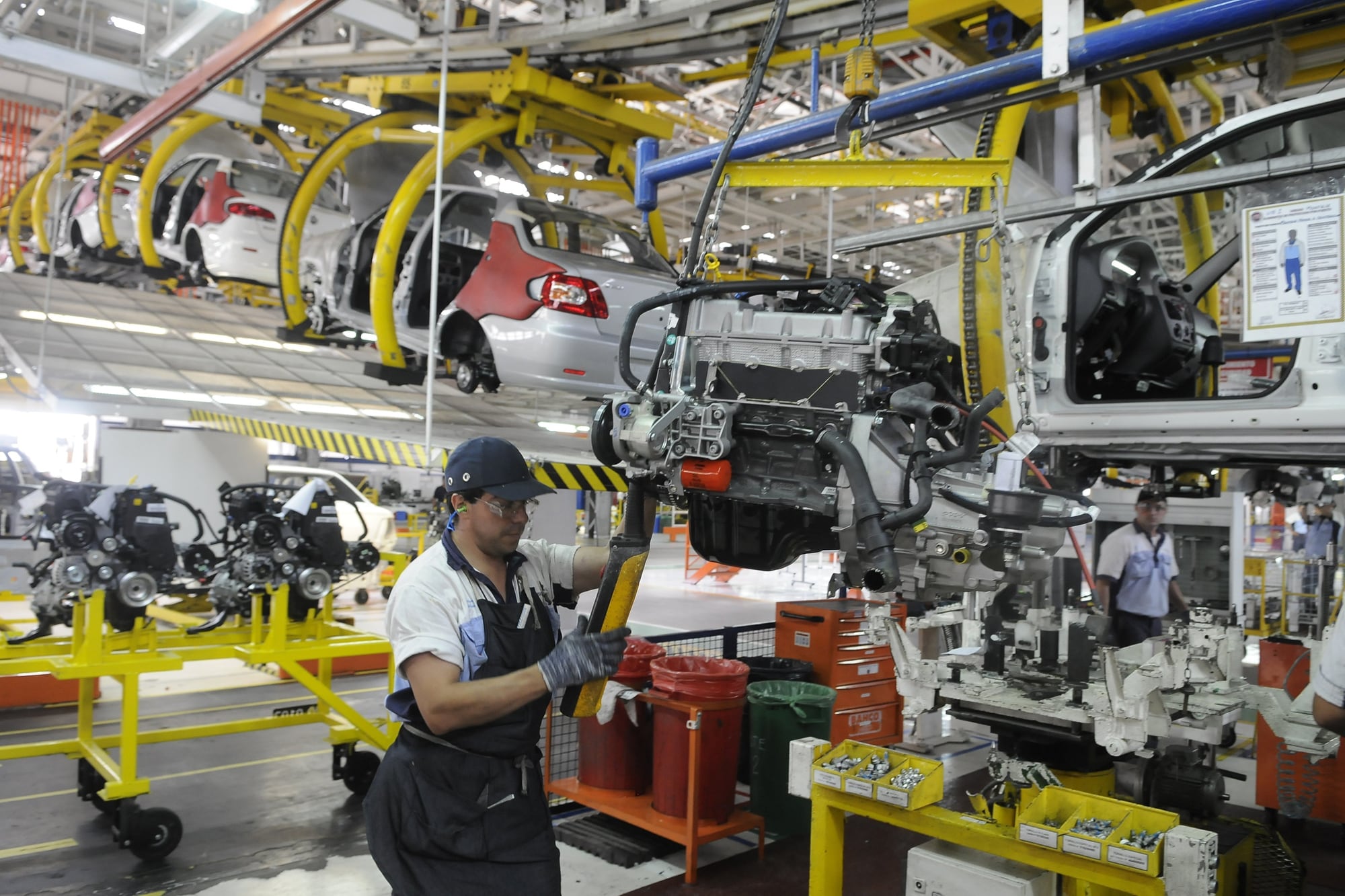 Estiman que la actividad industrial volvió a caer en mayo