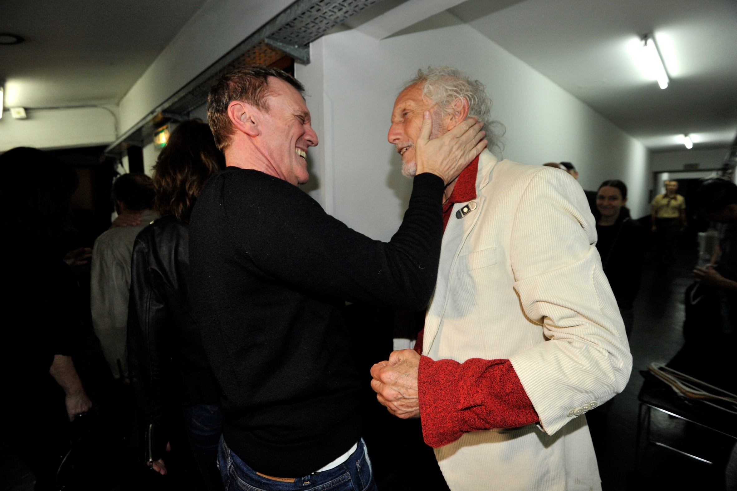 Federico D´Elía recibió el saludo de Boy Olmi, quien no se quiso perder la función especial de la sátira social que dirige Daulte