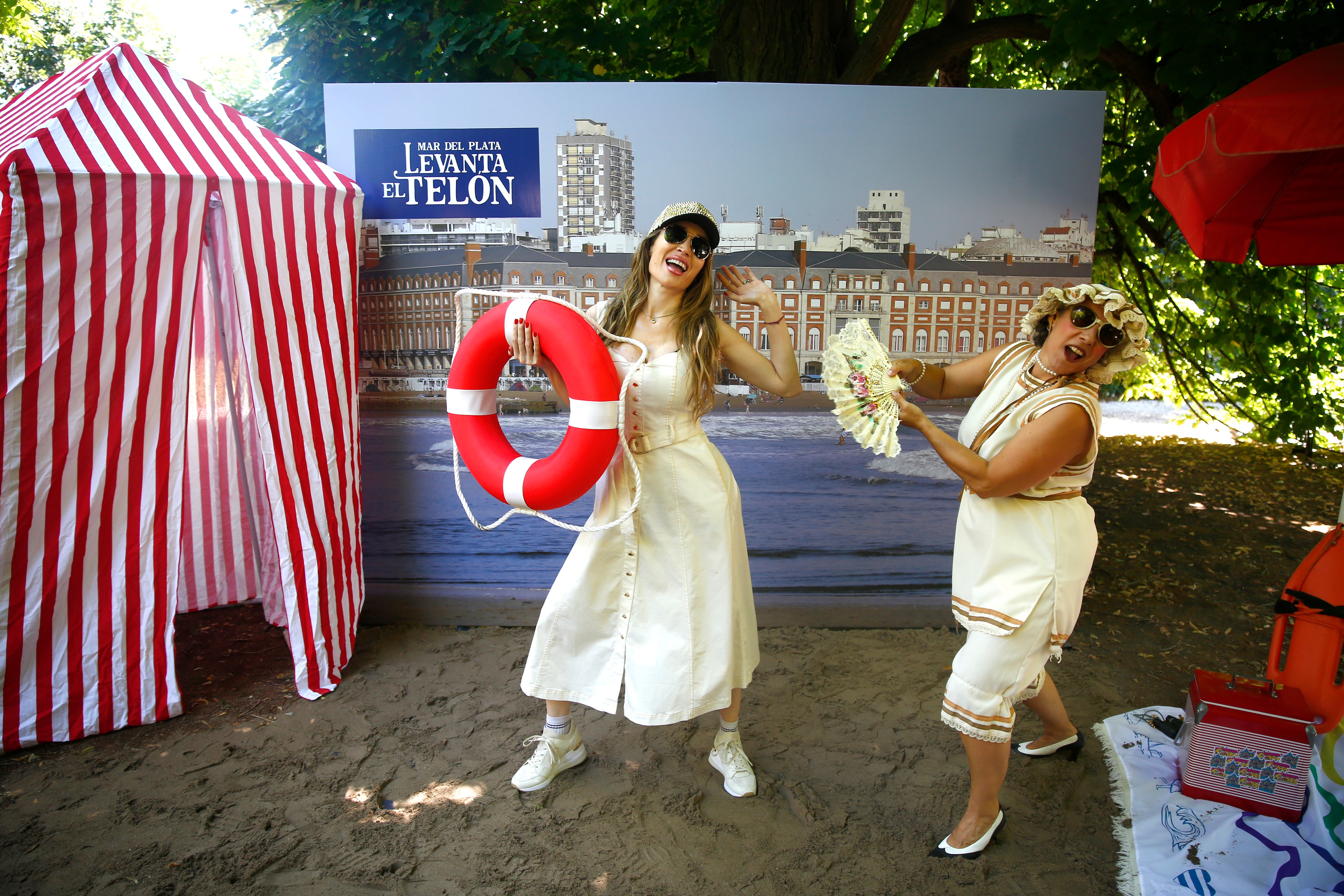 Fátima Florez con su show Fátima universal ocupa el segundo lugar en el ranking que toma en cuenta la cantidad de espectadores; la imitadora anhela que su ex Javier Milei la visite en la sala Roxy en su próxima visita a la ciudad