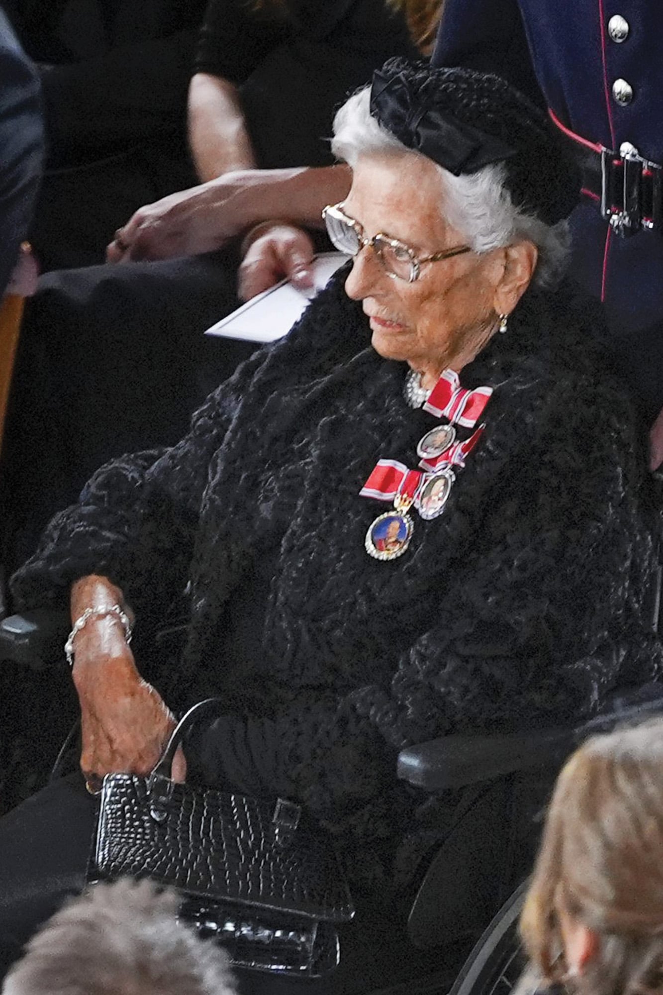 Una de las últimas fotos de la princesa Astrid, hermana de Harald V: murió dos días después
