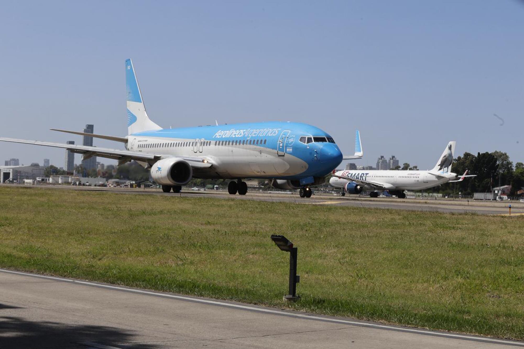 La aviación civil deberá adaptarse a este cambio en el polo magnético