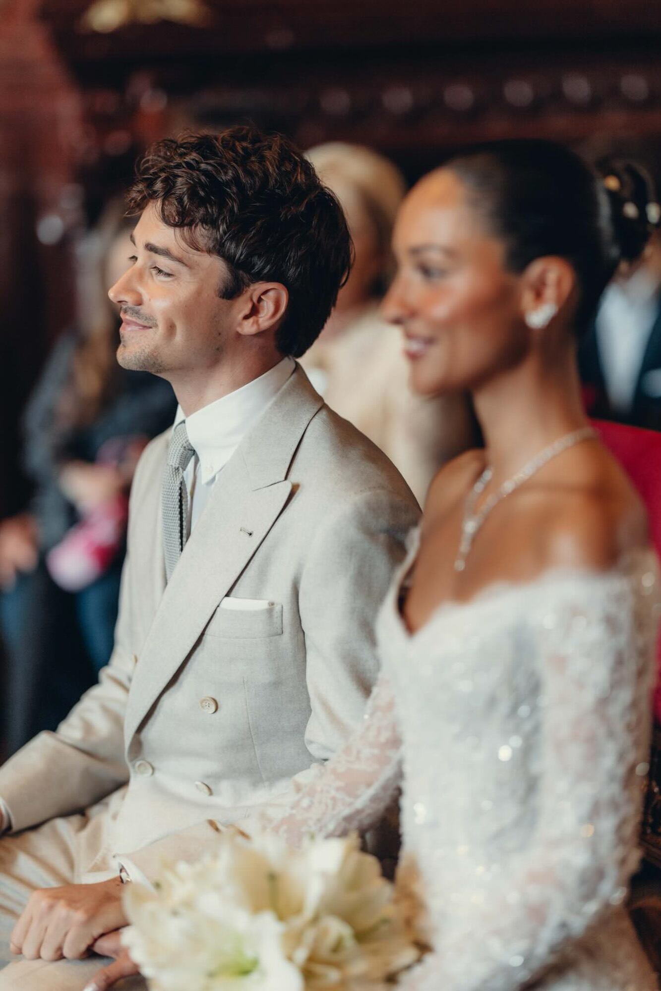 La felicidad de los novios reflejada en sus caras durante la ceremonia