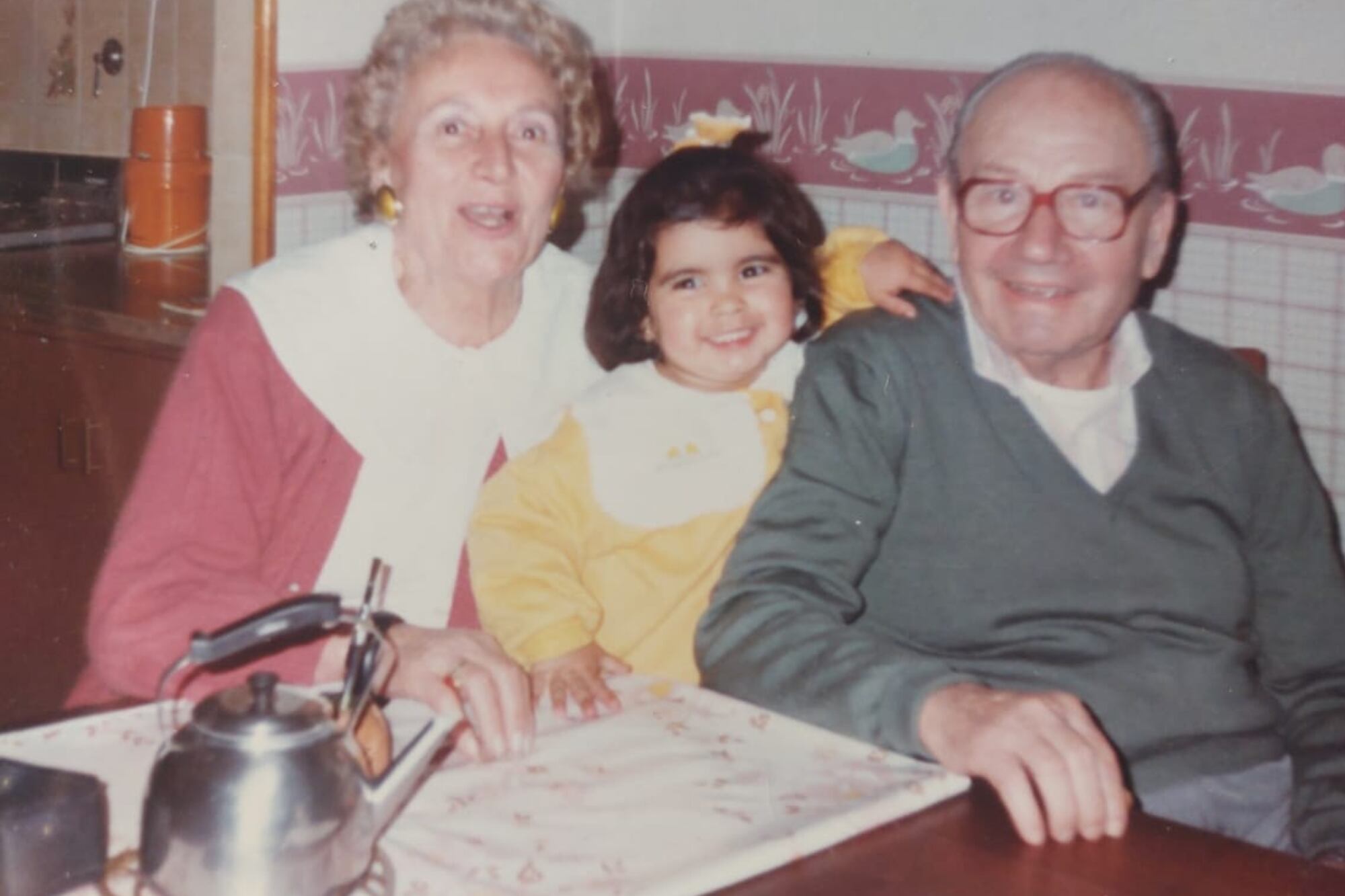 Emilio Chiaraluce y Bruna María Piernia Montenovo junto a Rosa