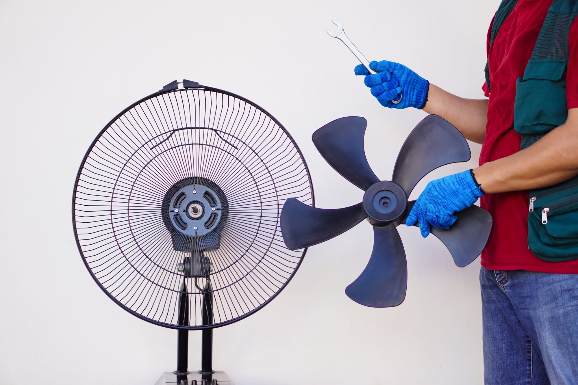 Existe un método sencillo y de bajo costo para limpiar el ventilador de tu casa