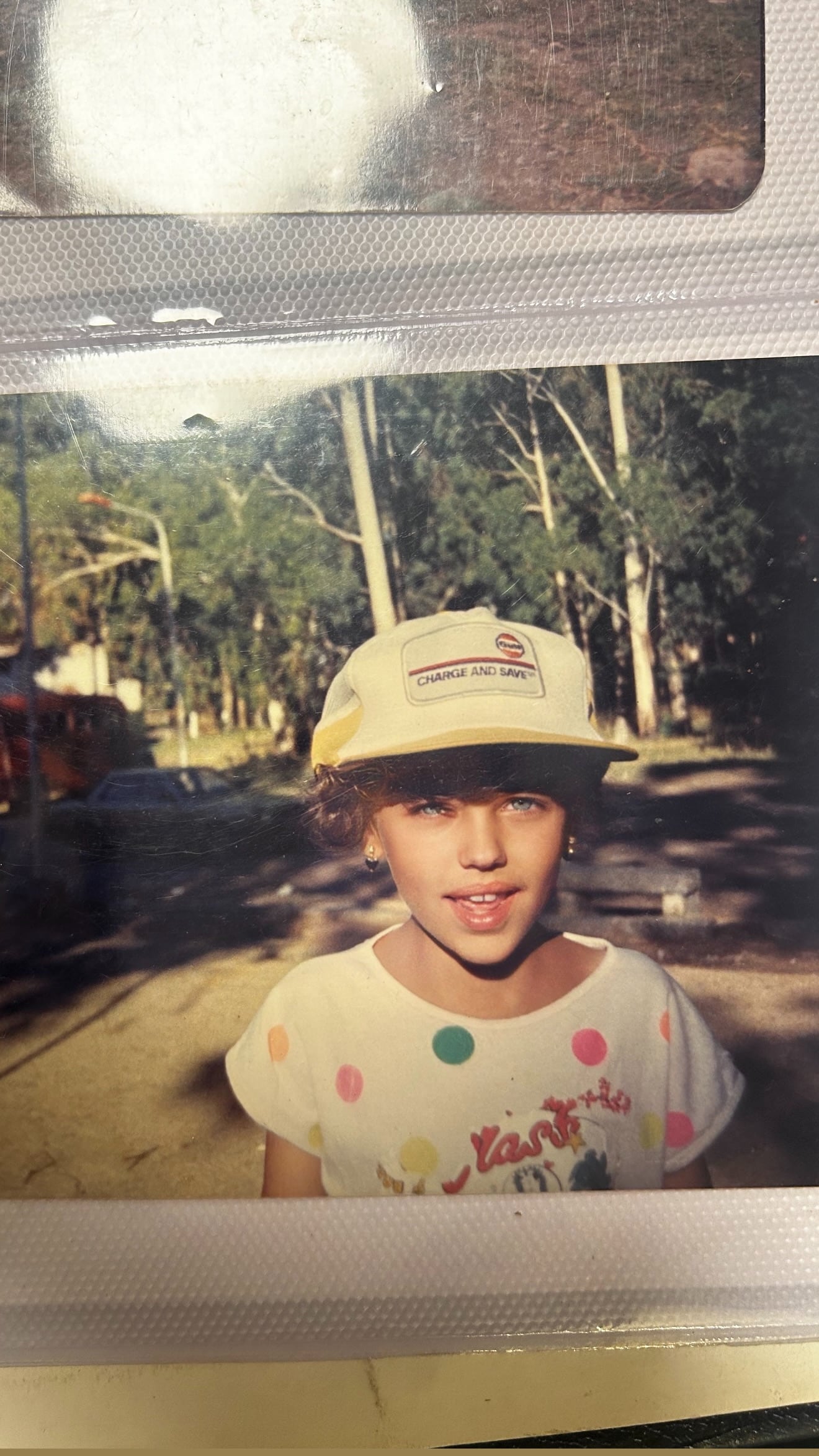 El look de niña de Evangelina Anderson que llamó la atención en las res sociales
