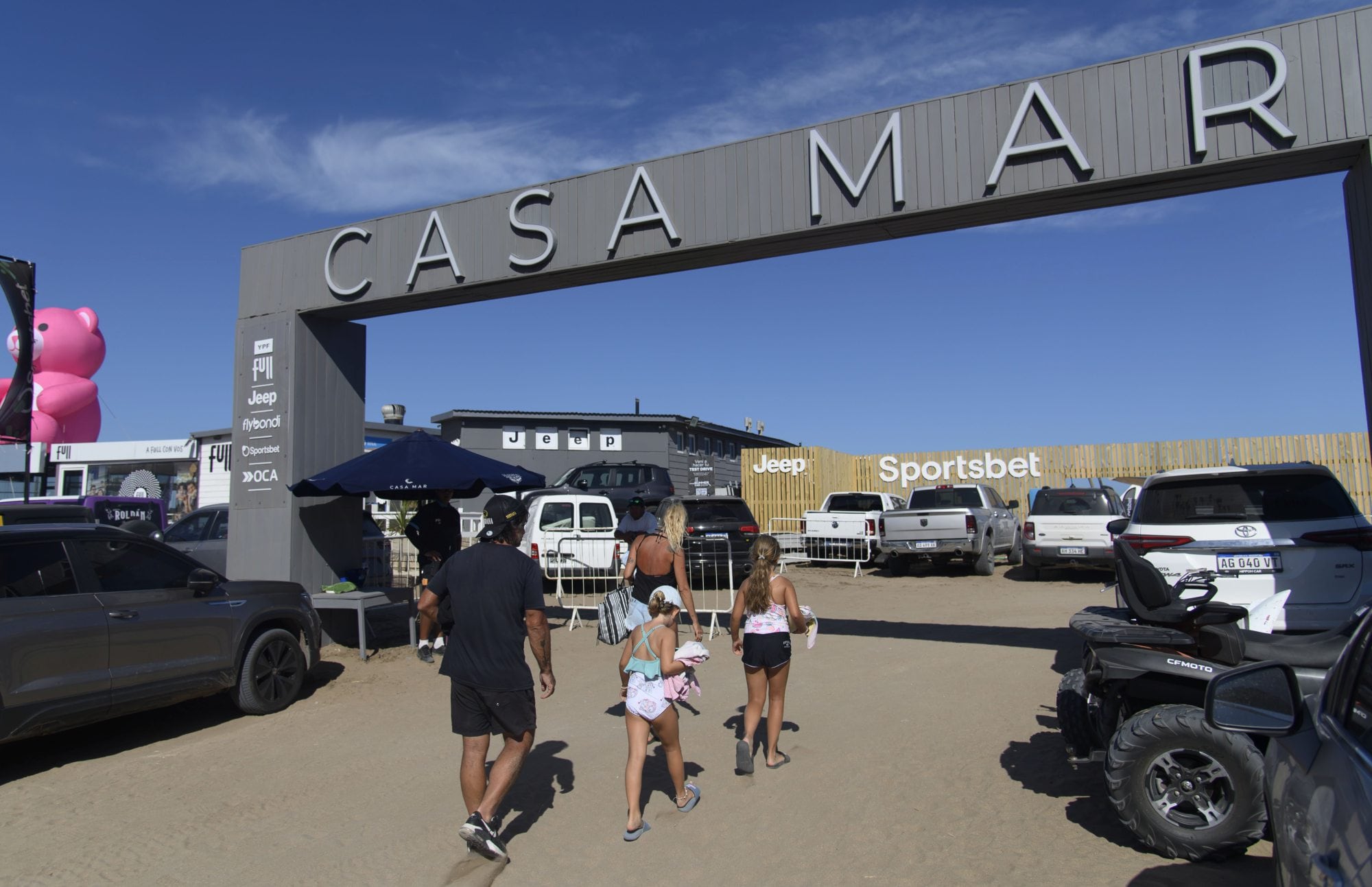 En Casa Mar, la temporada de verano en Pinamar reúne a referentes de la política, el espectáculo y el mundo empresario