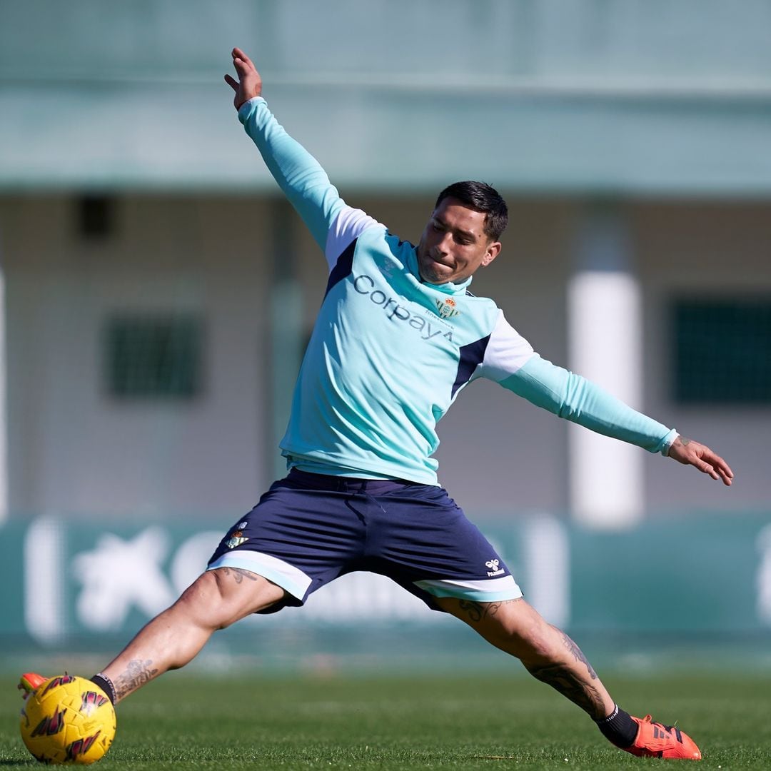 Chimy Ávila, de 31 años, es otro de los apuntados para reforzar la delantera de Boca