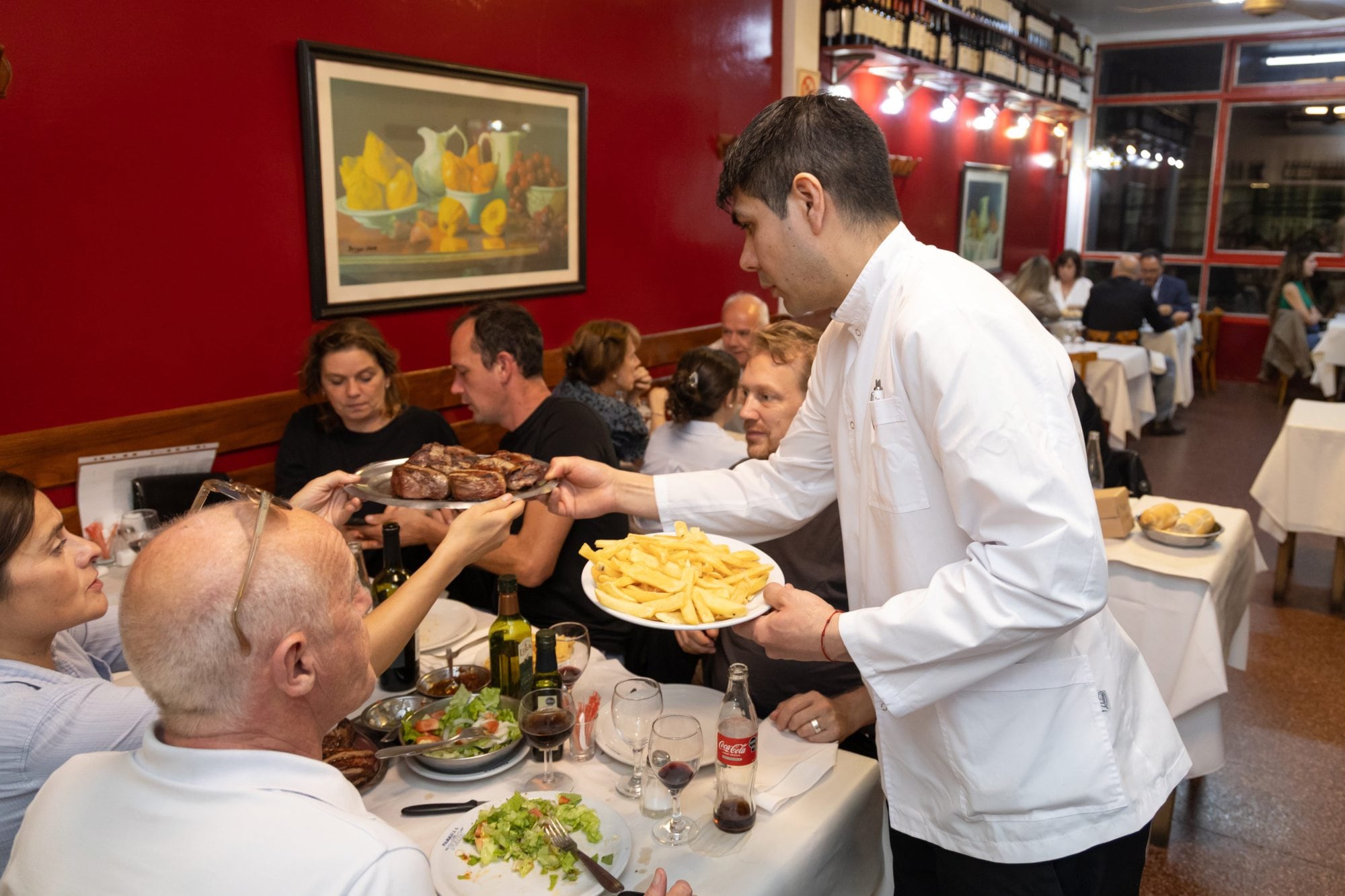 Era mozo y se animó a abrir una parrilla que ya es un clásico porteño