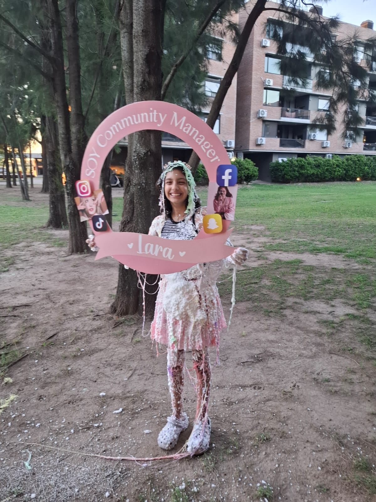 Lara Ghione se recibió a los 12 años en la universidad