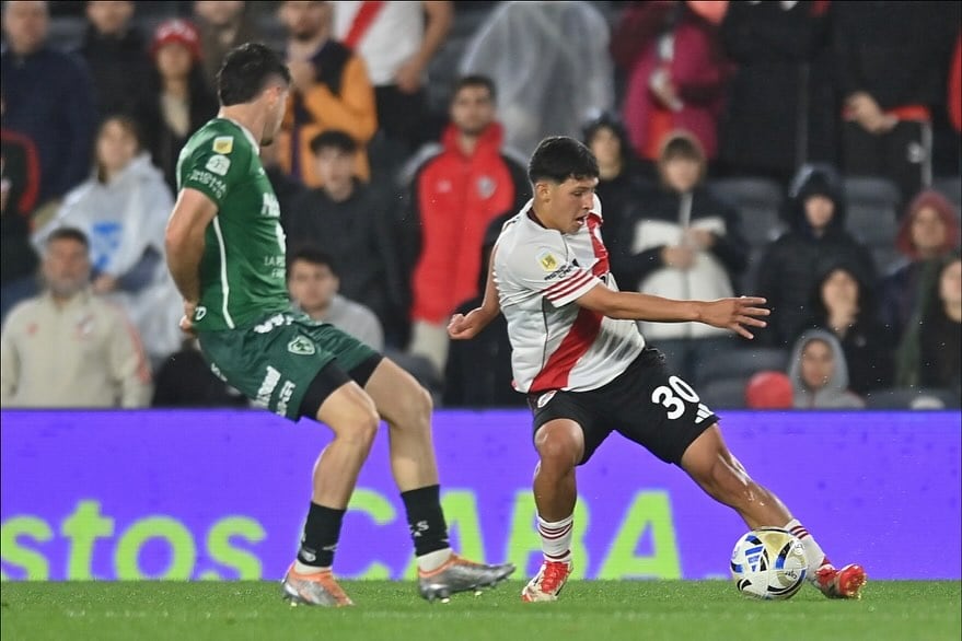 Leonel Jaime el día que debutó en River, en octubre del año pasado, ante Sarmiento