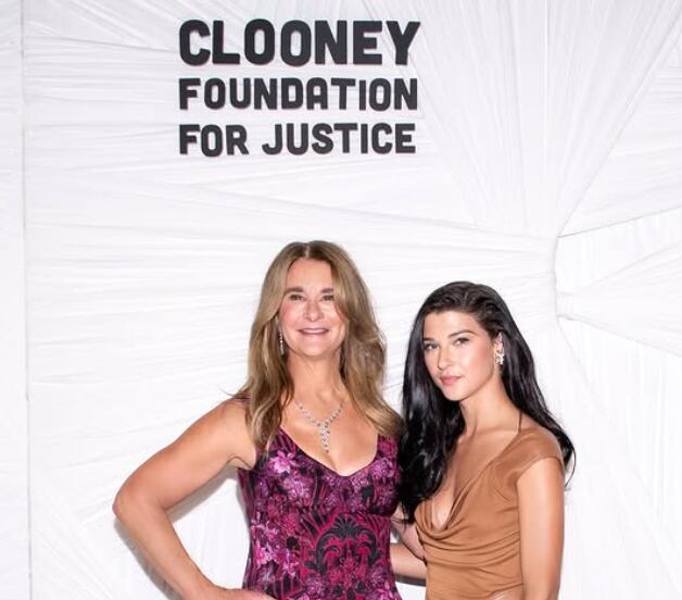 En septiembre de 2024, Melinda French Gates y su hija menor, Phoebe Gates, estuvieron presentes en los premios organizados por la Fundación Clooney en la ciudad de Nueva York (Instagram)