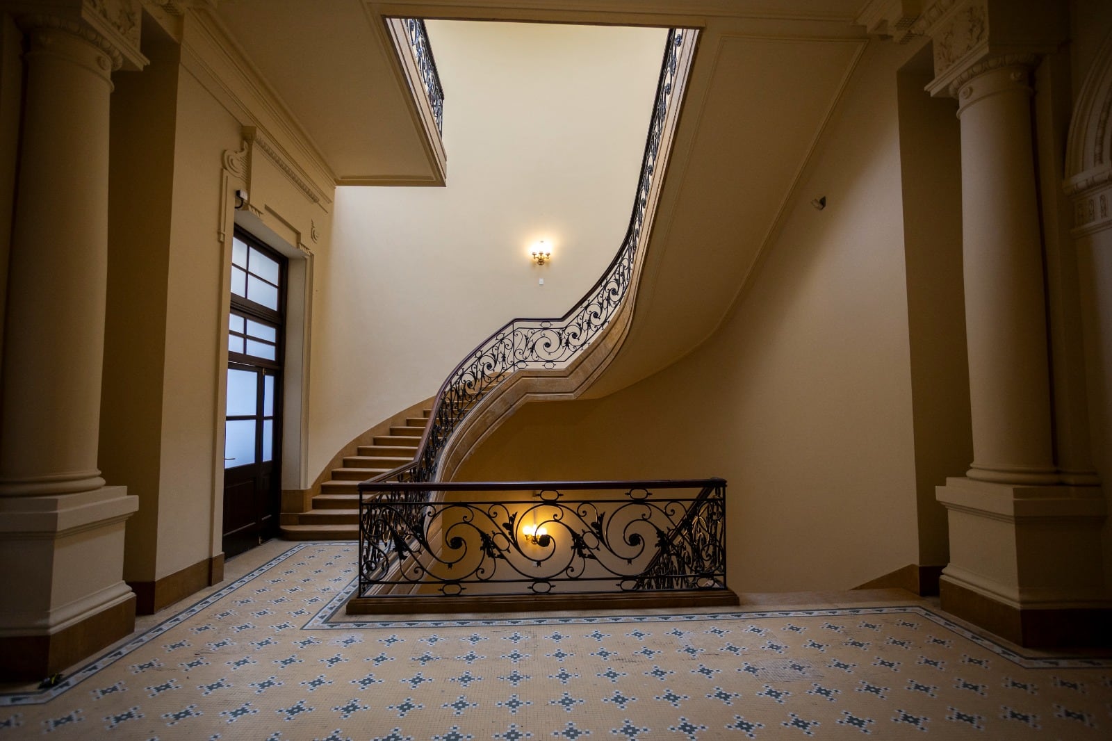 Las escaleras también formaron parte de la renovación