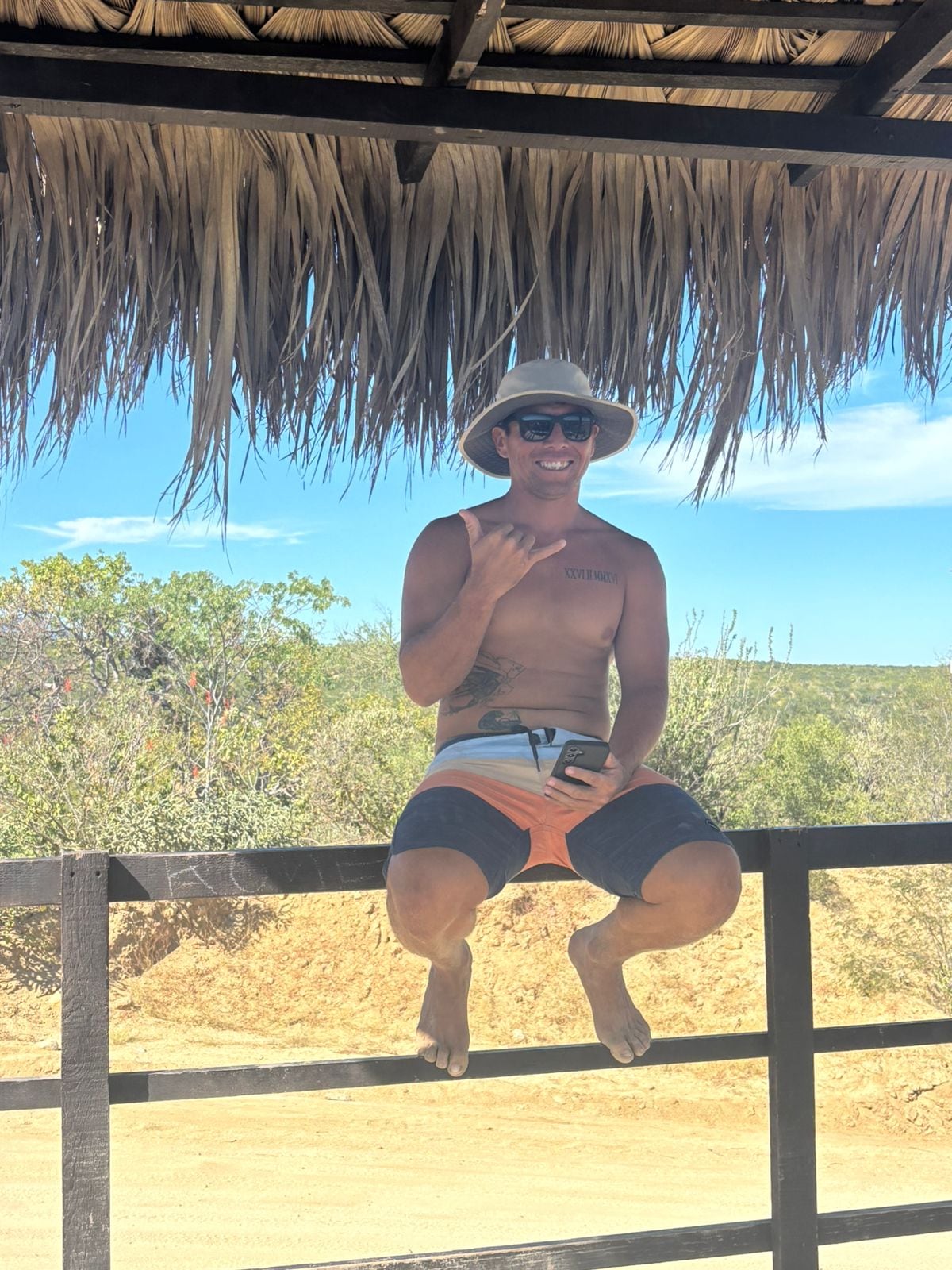 Monito, compañero de ruta en la aventura de Cabo Pulmo y Sol de Mayo