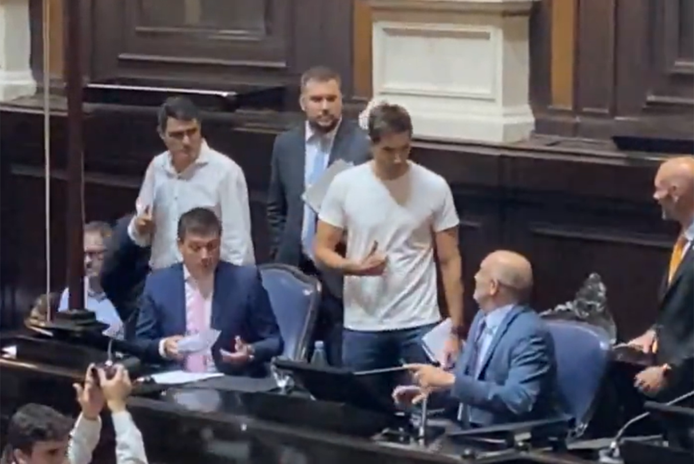 Discusión en el recinto de la Cámara de Diputados bonaerense