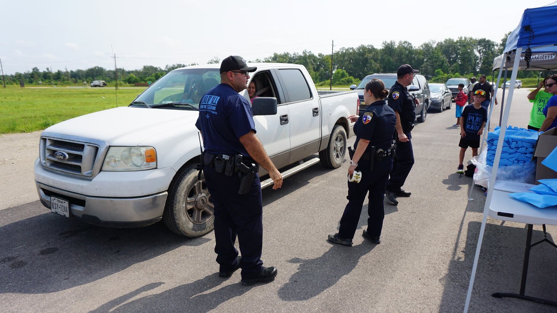 Las autoridades desplegaron redadas en Colony Ridge