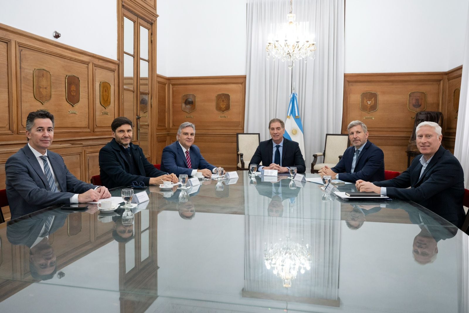 El Gobierno recibió a los gobernadores de la Región Centro Maximiliano Pullaro (Santa Fe) y Martín Llaryora (Córdoba)