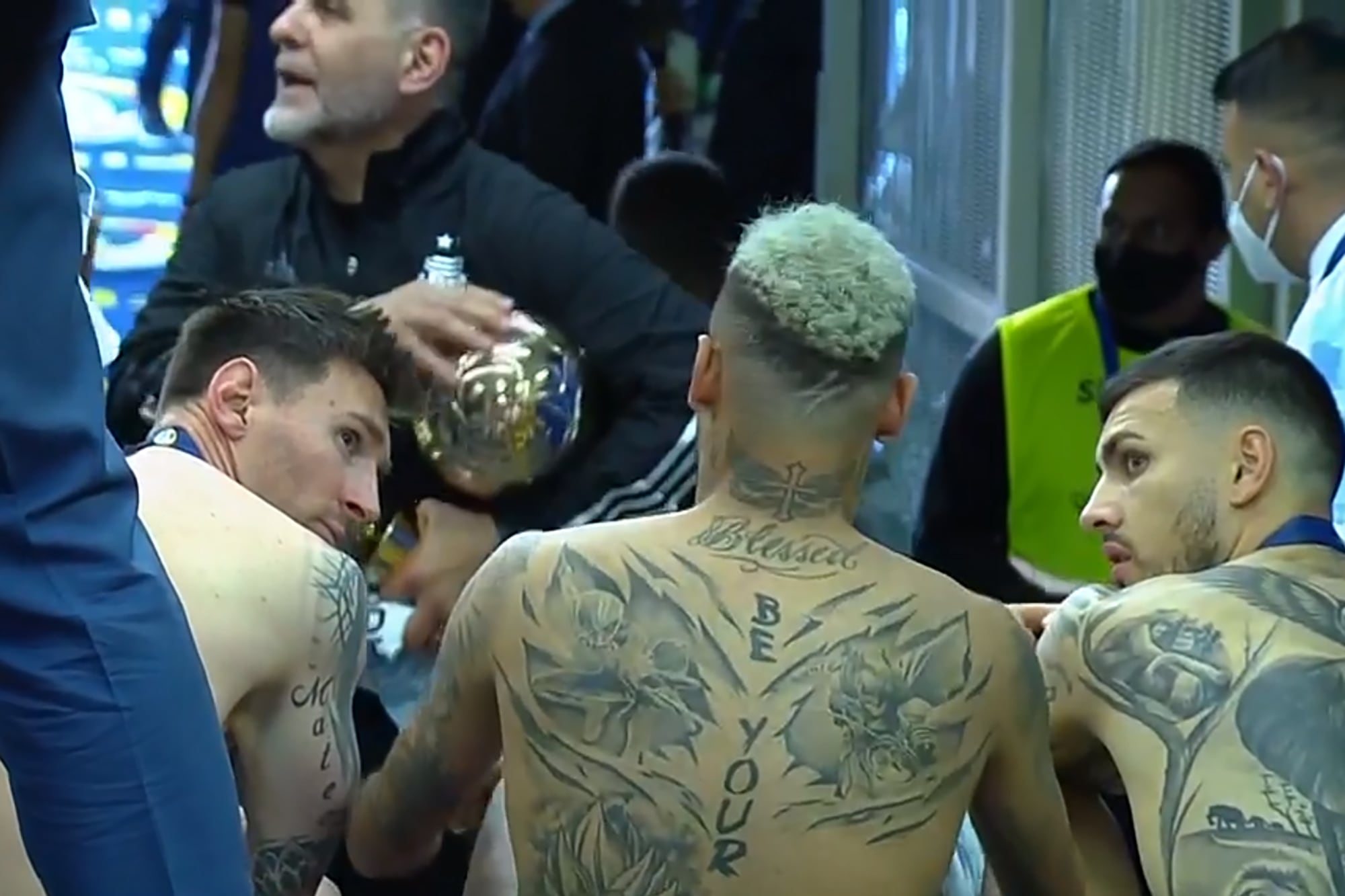 Messi, Neymar y Paredes, tras la final de la Copa América 2021