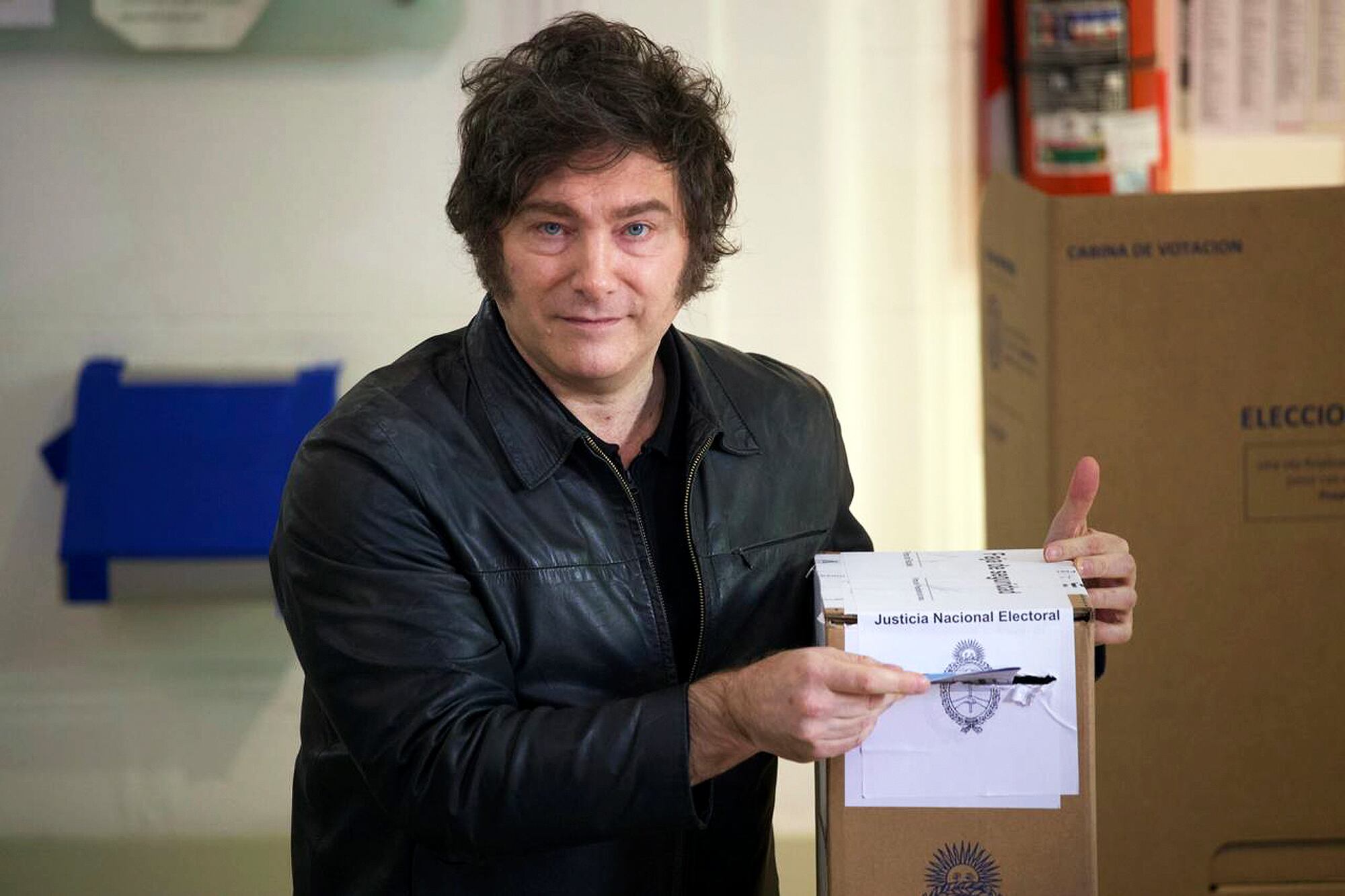 Javier Milei, hoy, al votar en la UTN de Almagro