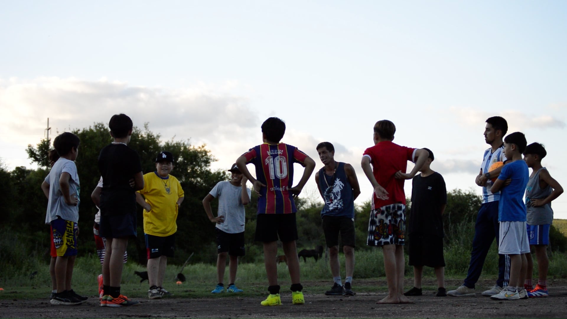 “No queremos que haya un caso 20”: la advertencia de dos pediatras sobre los arcos móviles de fútbol, que ya aplastaron a 19 chicos