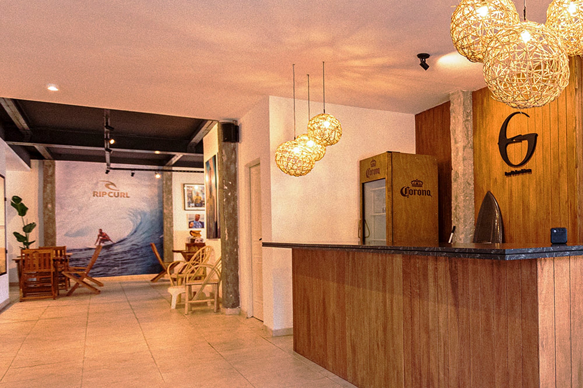 La ambientación del lobby de la sede de Mar del Plata