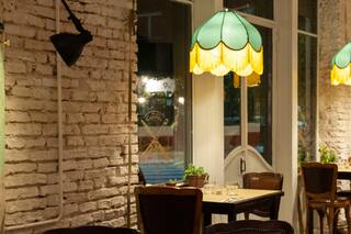 Obrador Las Damas. El restaurante que hace hasta su manteca casera en Chacarita