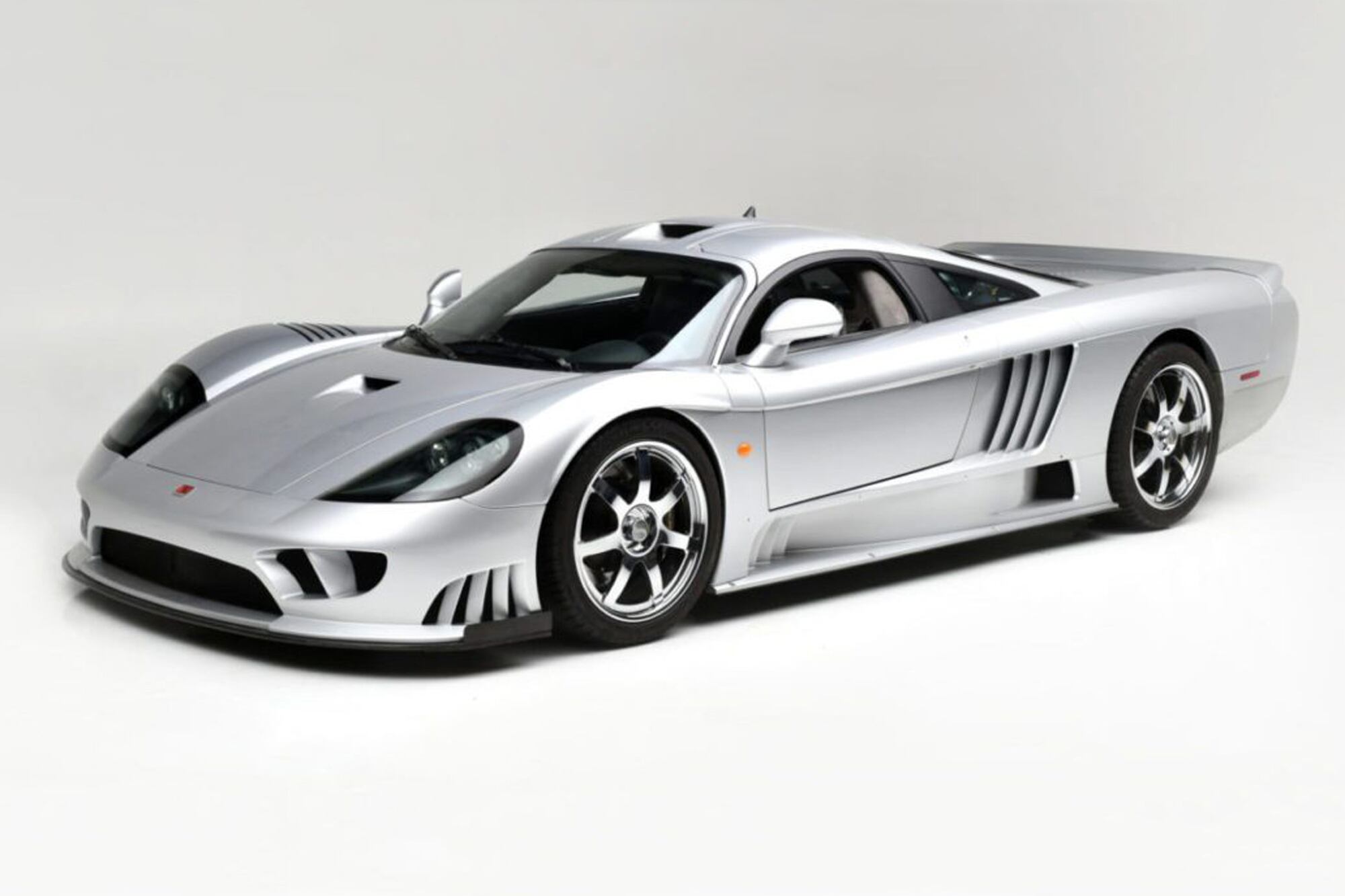 El modelo estadounidense Saleen S7 Twin Turbo arañó los 400 km/h