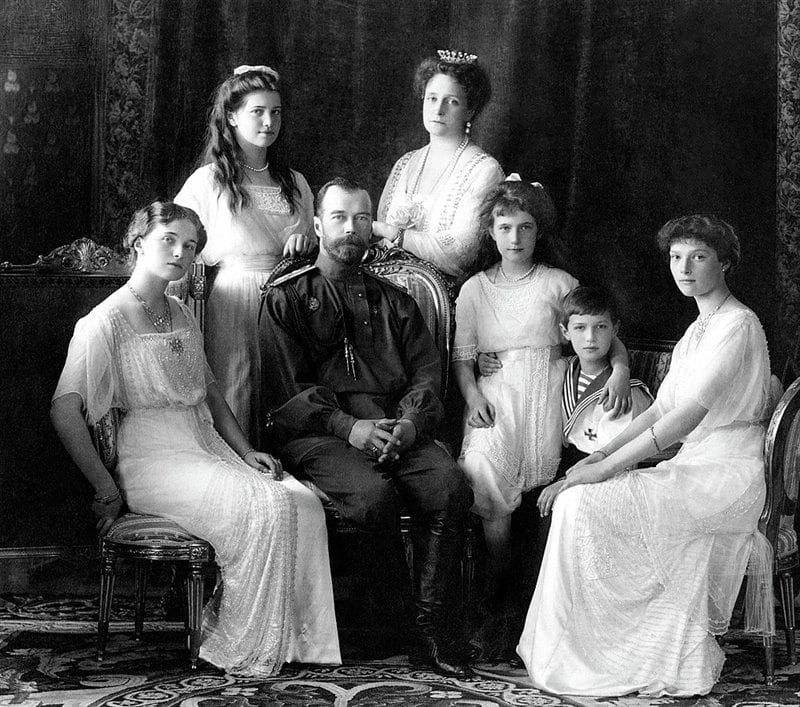 La familia Romanov fue asesinada después de meses de cautiverio