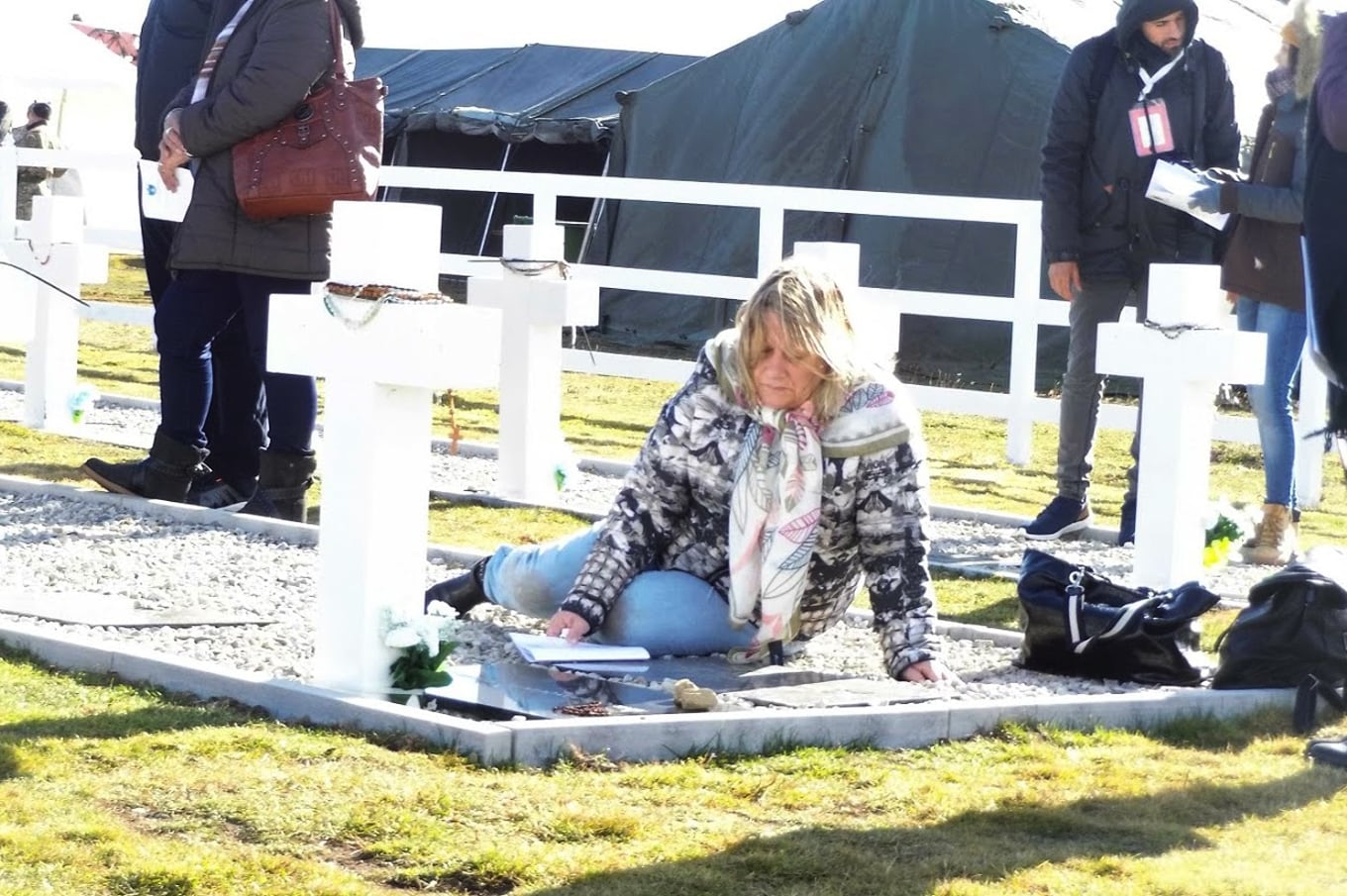 Fueron 248 los familiares que viajaron hasta el cementerio de Darwin