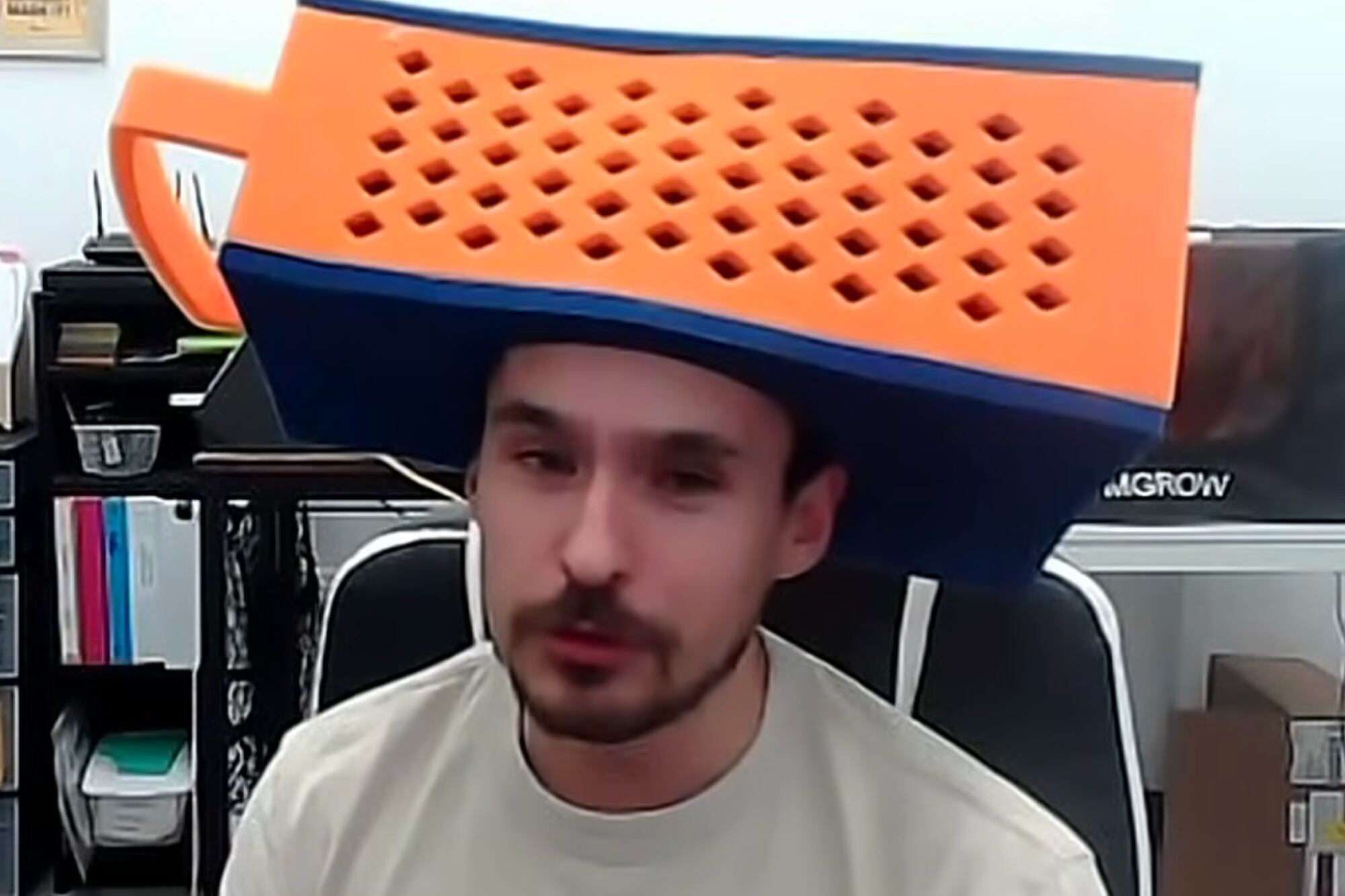 El nuevo producto, bautizado Graterhead Hat, se comercializa por US$39.99