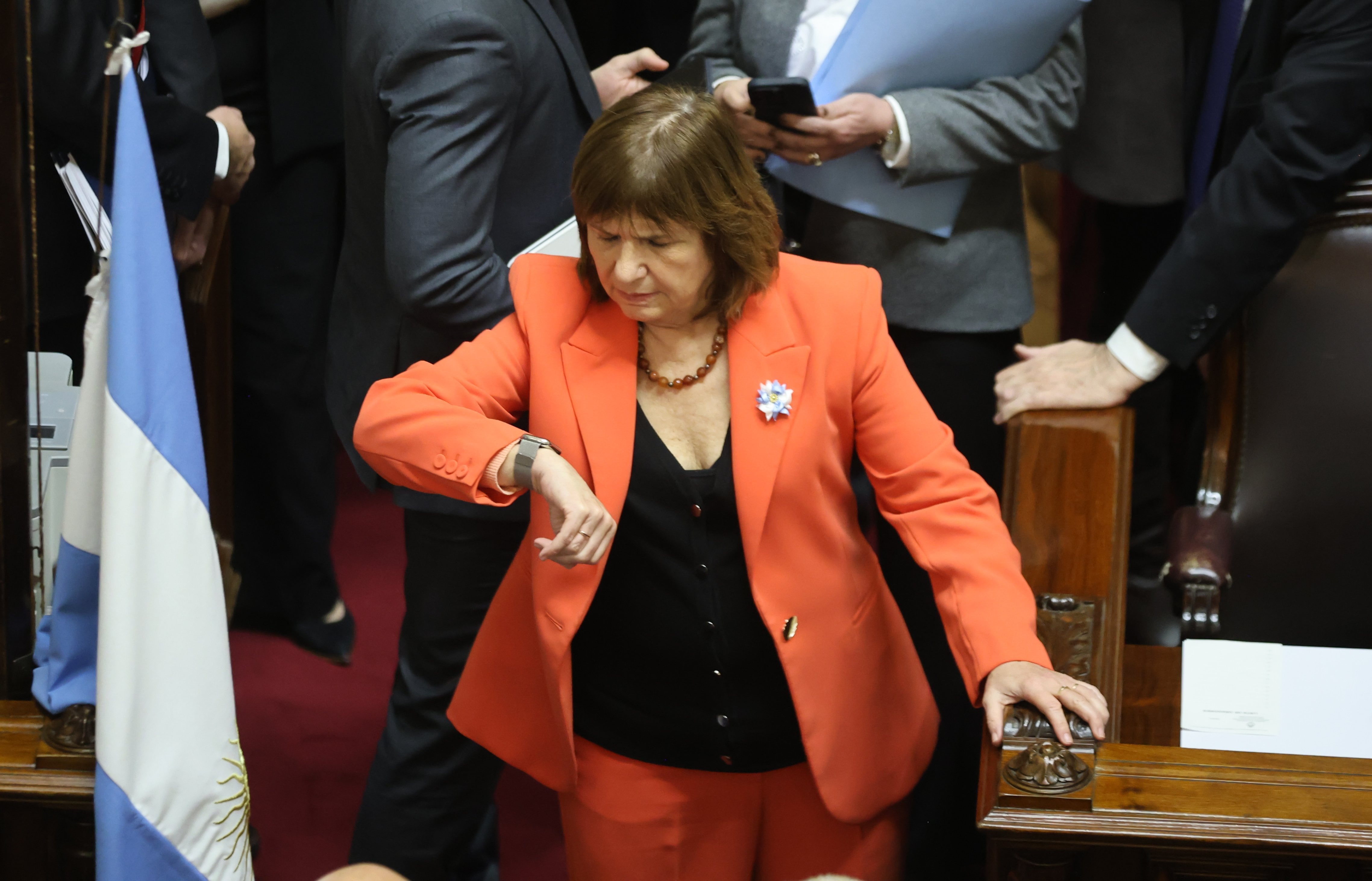 Las principales frases de Milei sobre Chiqui Tapia, Cristina Kirchner, Axel Kicillof y su eventual reelección 9 Consultado por la posibilidad de que Patricia Bullrich compita por la Presidencia cuando finalice un eventual segundo mandato suyo: “El lugar que quiera ocupar la doctora Bullrich va a ser siempre un placer y un honor”