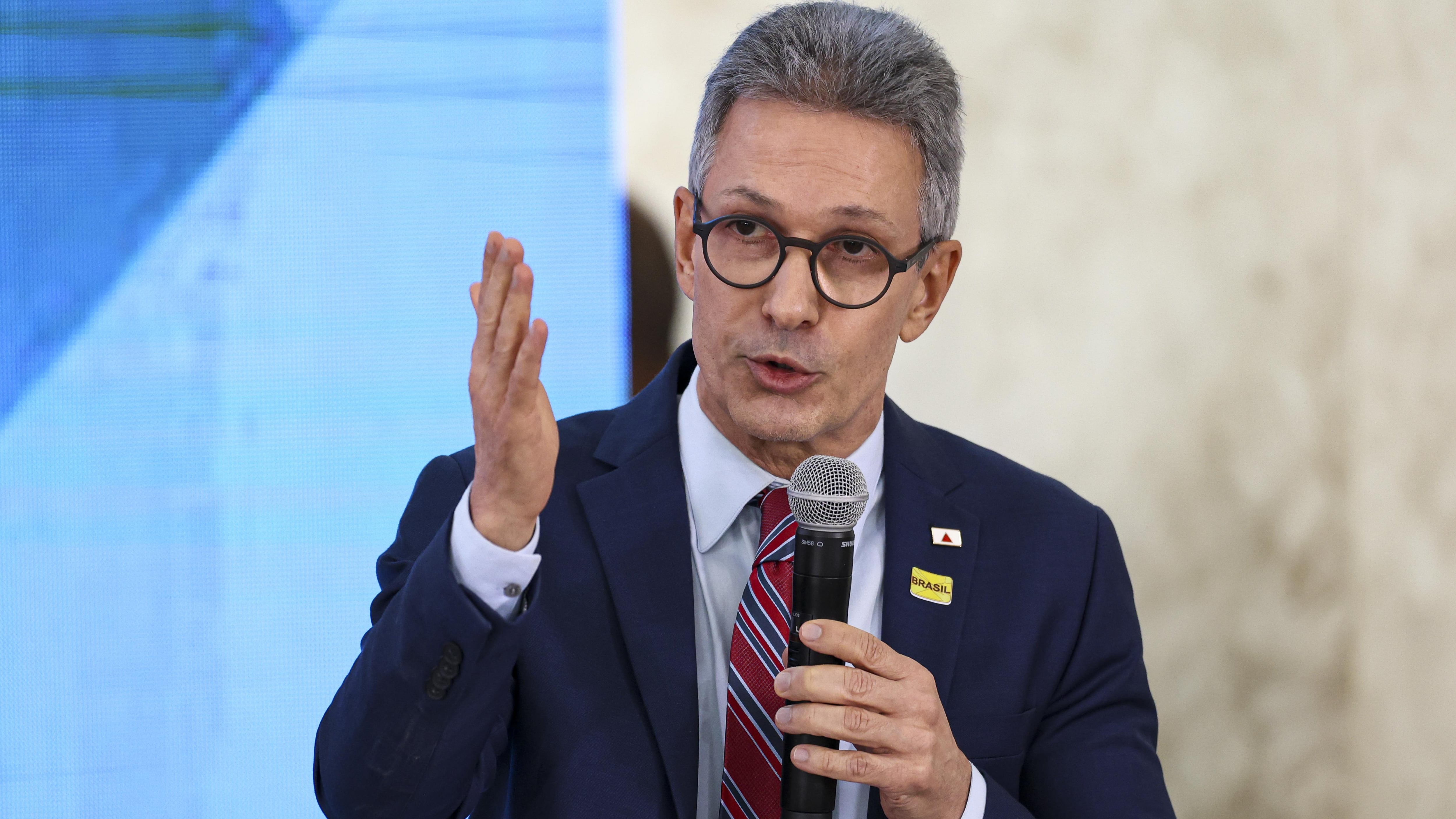 Romeu Zema el candidato que más claramente se posicionó del lado de Flavio Bolsonaro