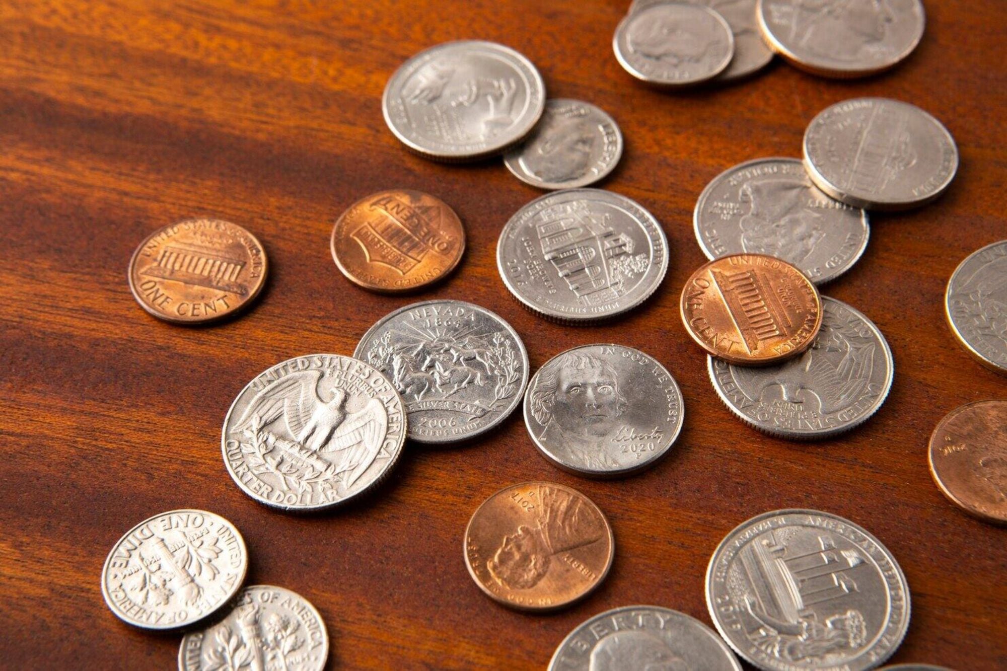 El mercado de las monedas mueve mucho dinero (Archivo)