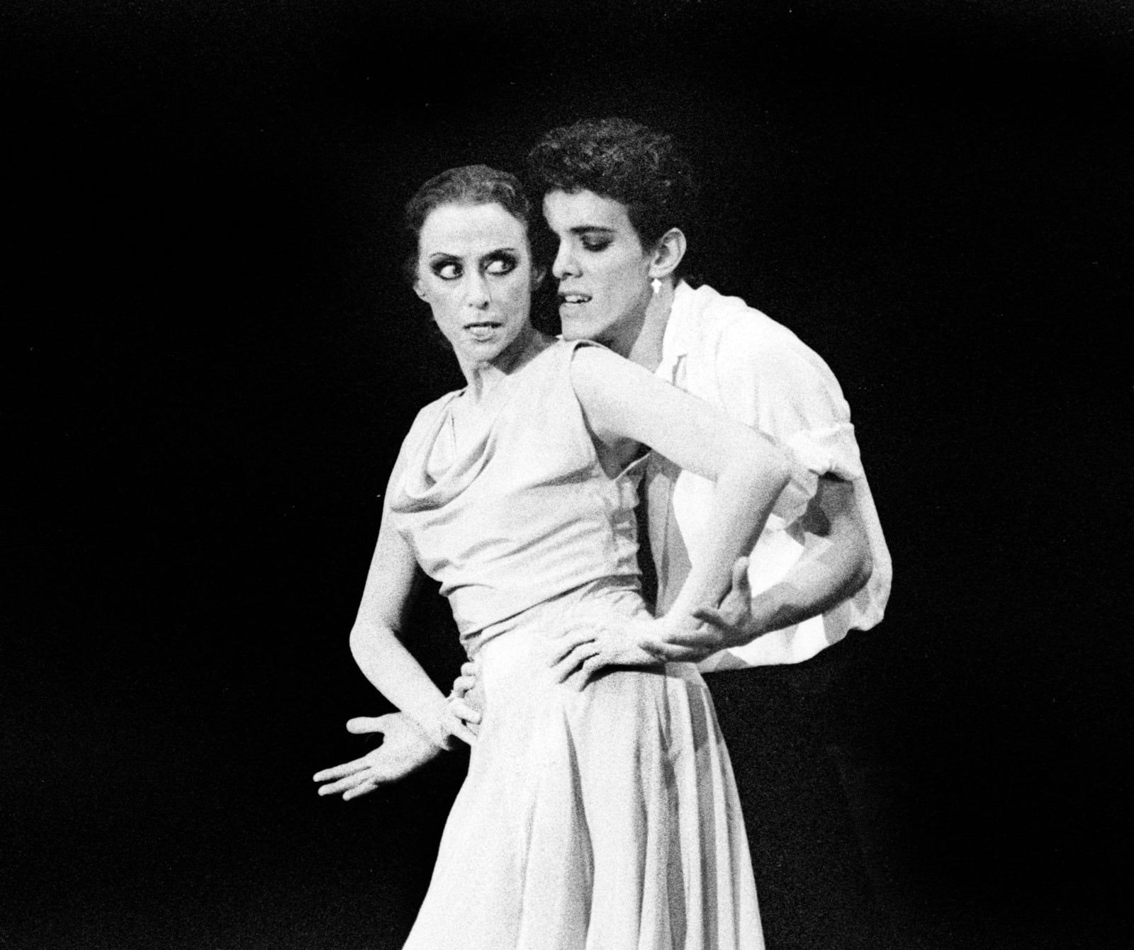 La mujer con la mirada hechicera