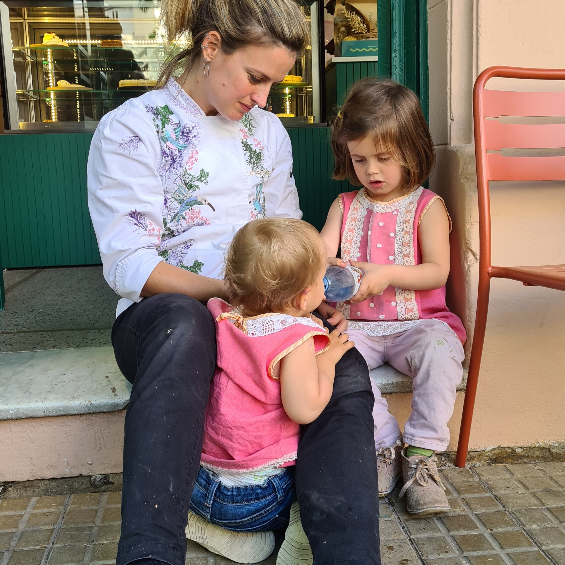 Conjugar la maternidad con el trabajo no es fácil