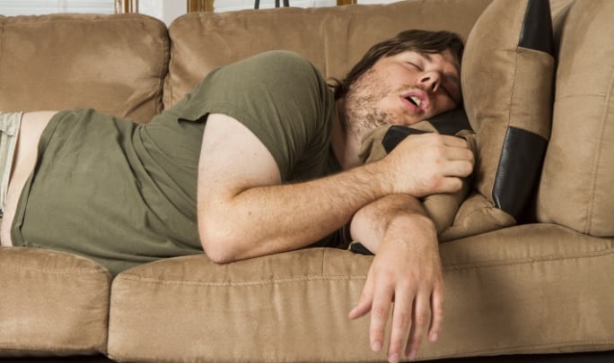 Siesta: qué personas deberían evitarla y por qué genera el efecto contrario