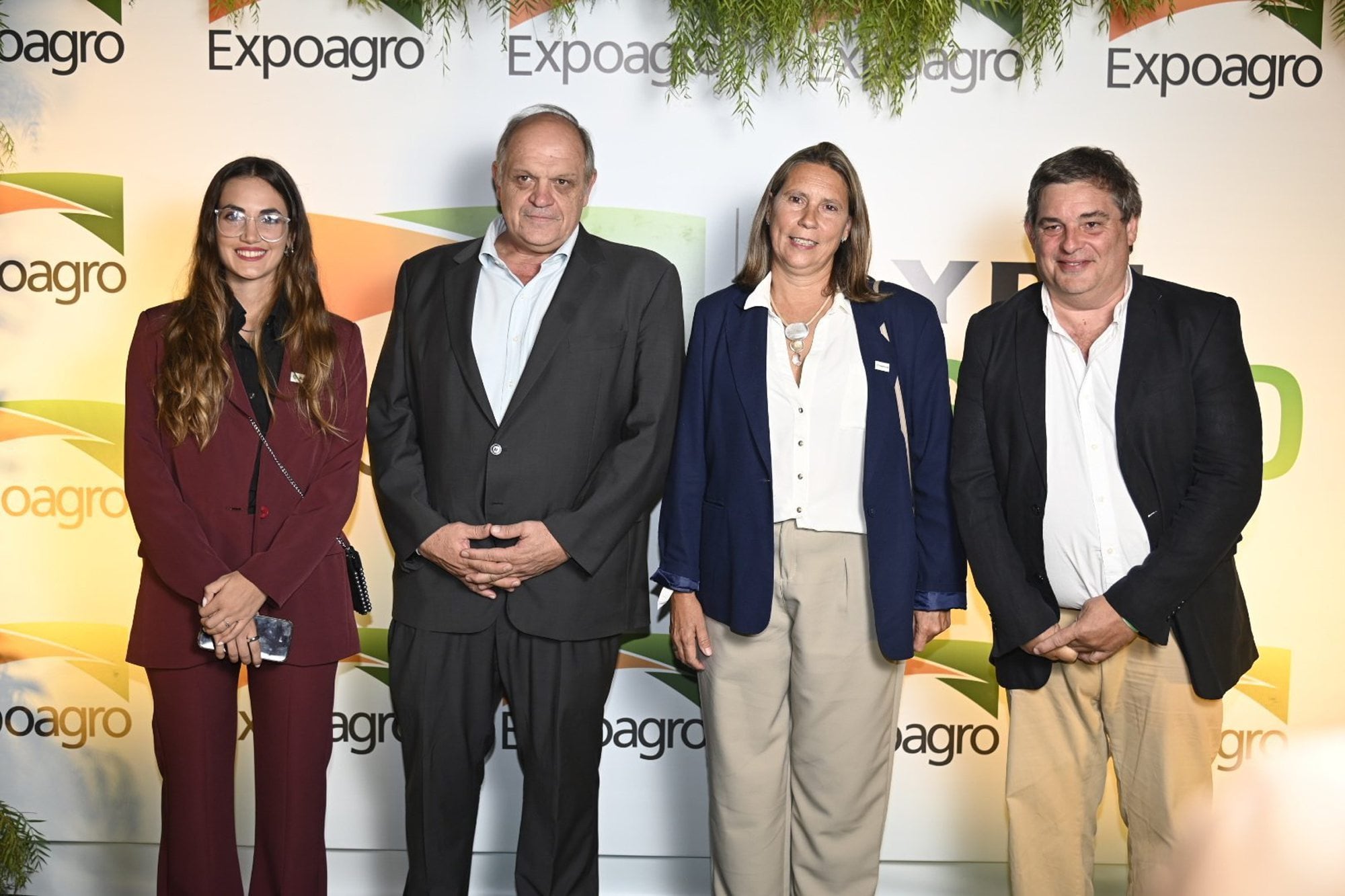 Nicolás Bronzovich, presidente del INTA, segundo desde la izquierda