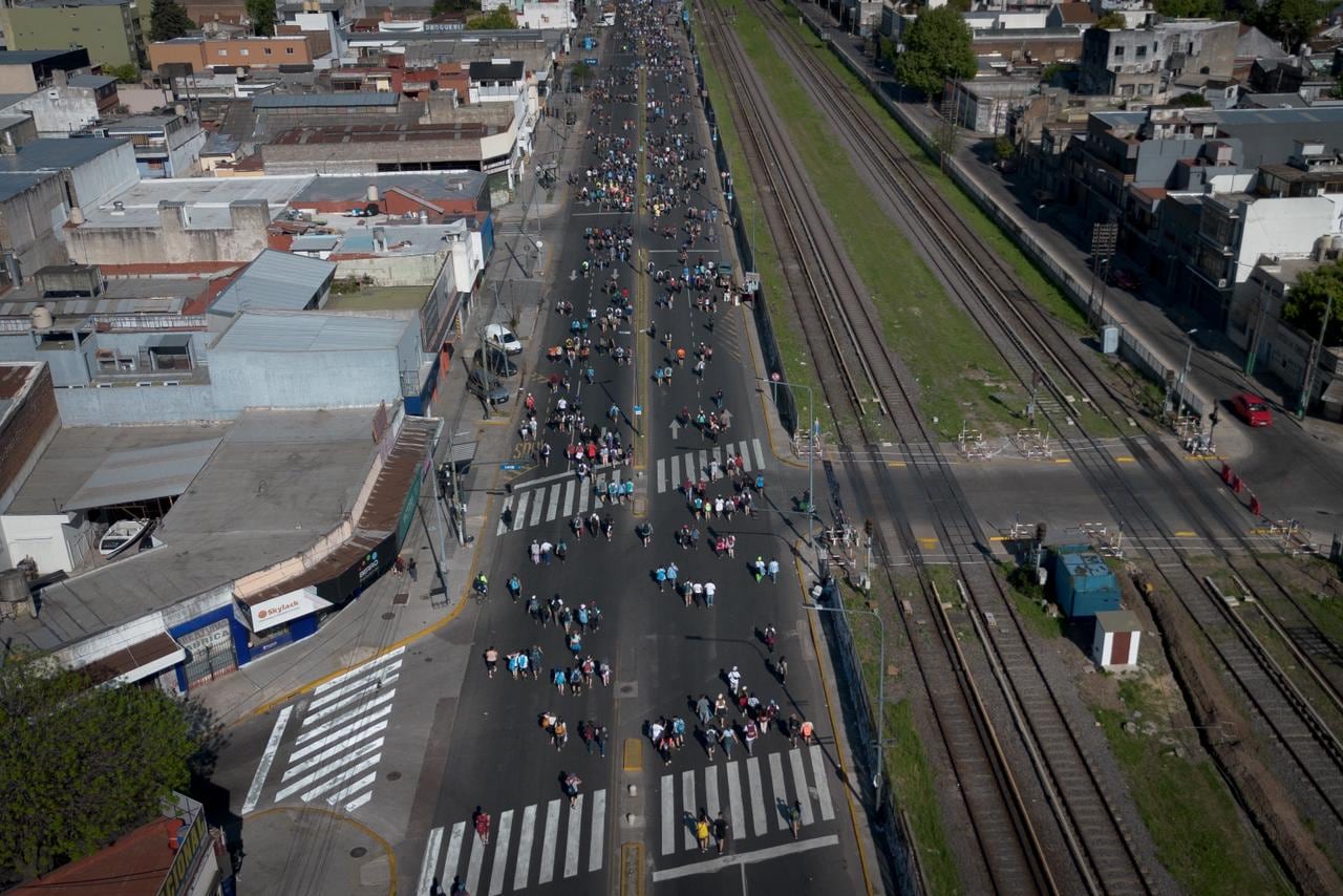 Miles de fieles forman parte de la peregrinacion a pie a lujan