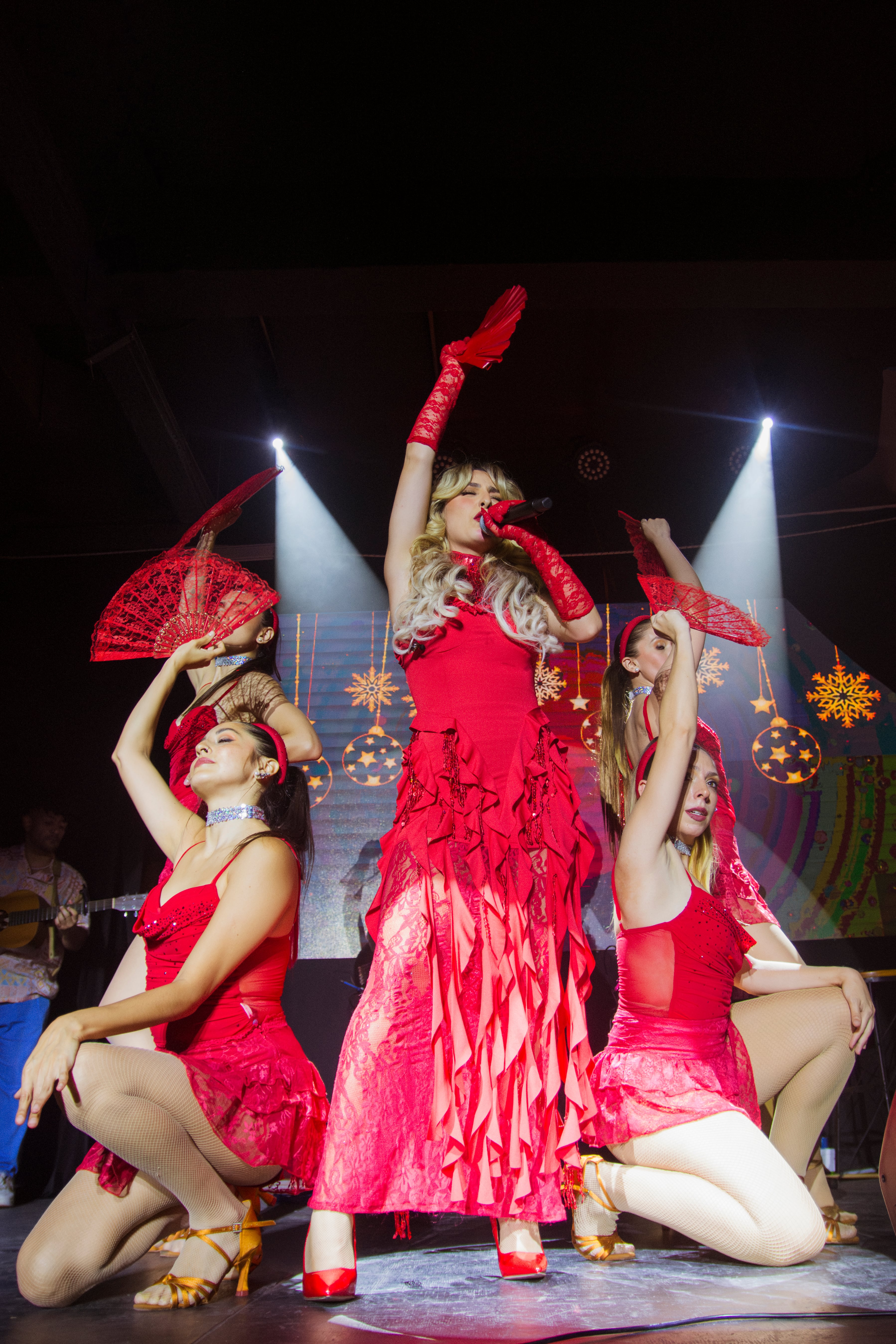 Después de estar en La Voz Argentina, empezó a viajar con frecuencia a ciudades como Miami, Orlando y Nueva York