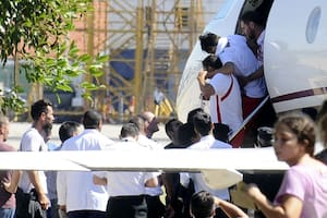 Regresaron al país los jugadores de Huracán heridos en Caracas