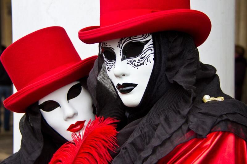 Es cierto que lo que mostramos al mundo son máscaras, dice Smith, pero nos importa mucho que lo que proyectan sea verdad