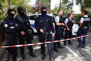 Un ataque a cuchillazos encendió la alerta en París