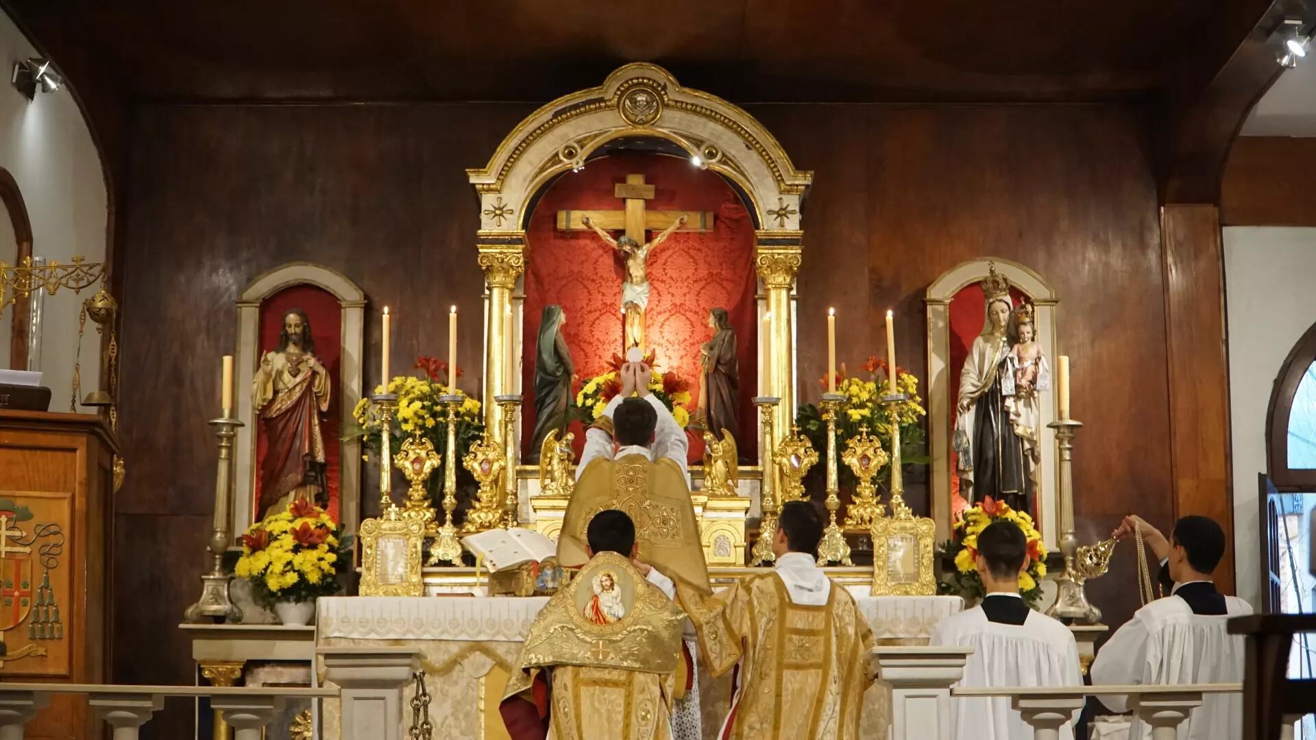 Lefevristas en Buenos Aires: así vive el grupo tradicionalista que provocó un cisma con el Vaticano