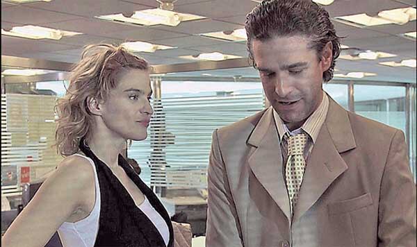 Leticia Brédice, junto a Leonardo Sbaraglia, décadas atrás, en una miniserie de la serie Impostores