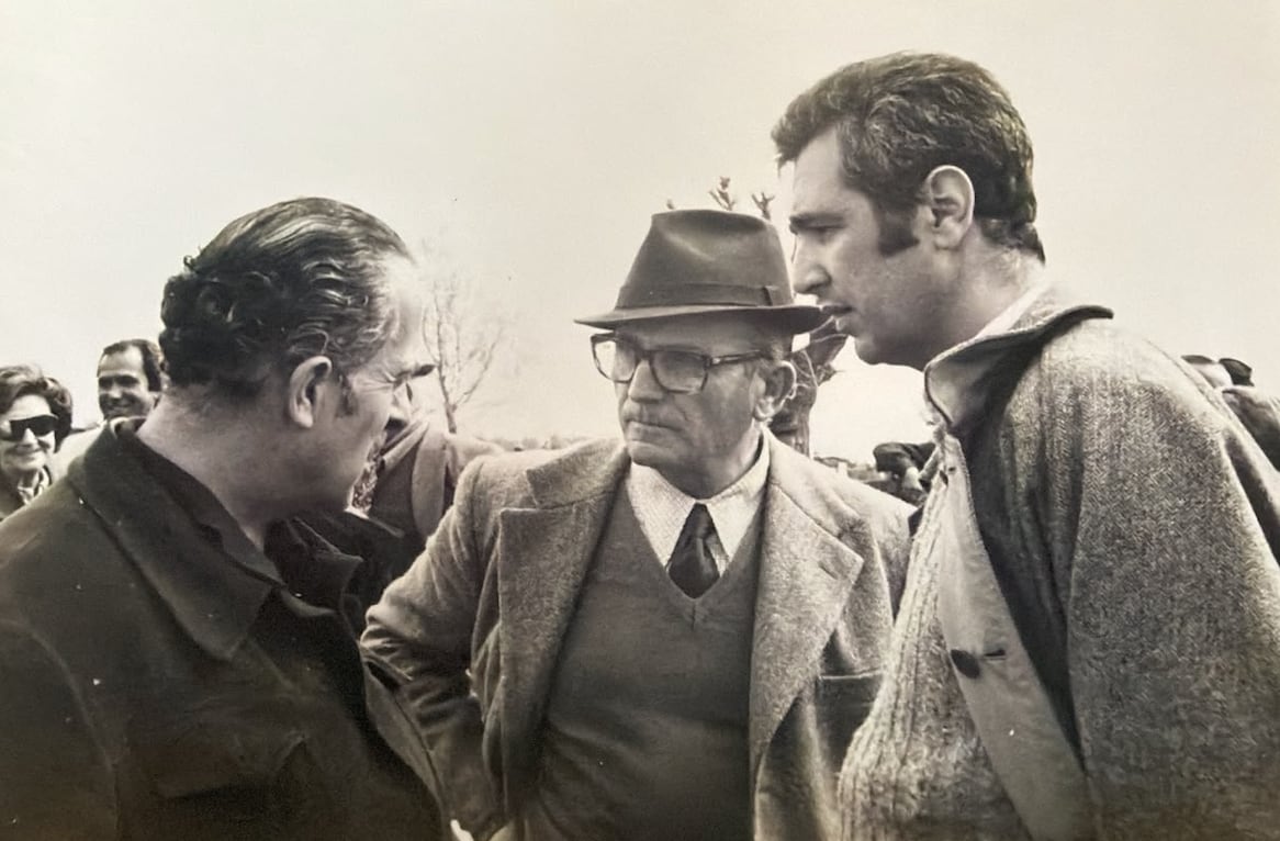 Alfonso P. ( con sombrero) y Kuki Monasterio, primera y segunda generación de la firma consignataria