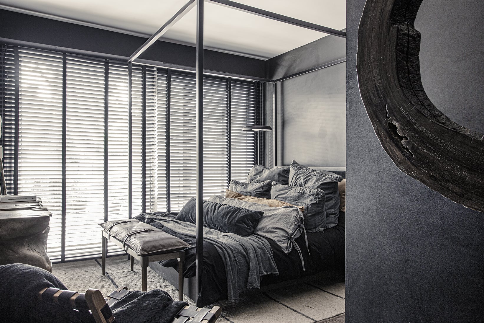 El domitorio que pensó Iván Nahas totalmente en paleta de grises