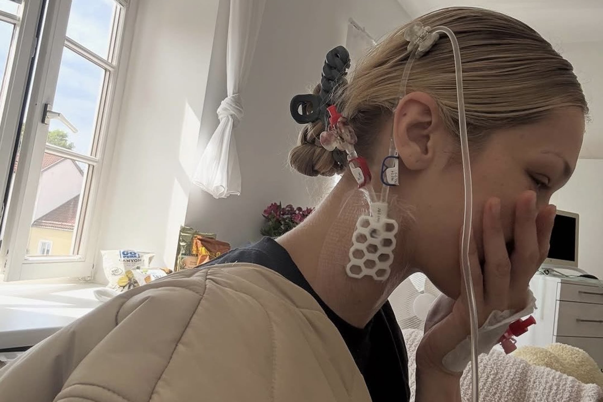 Una de las primeras personas en comentar su mensaje fue su hermana Gigi